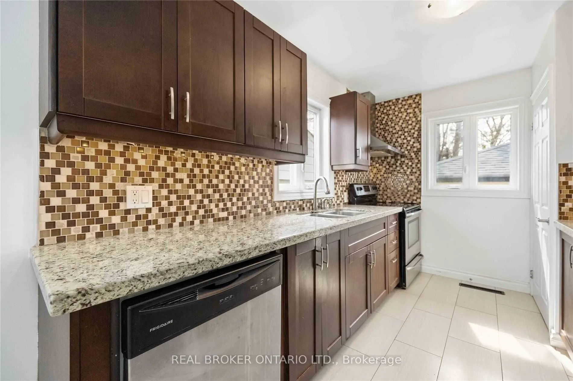 49 Hurricane Avenue, #Main