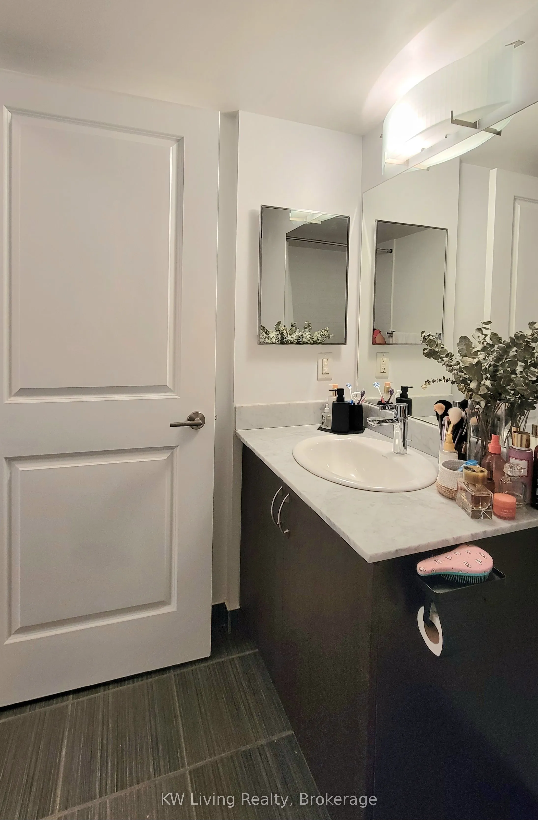 370 Hwy 7 E, #802