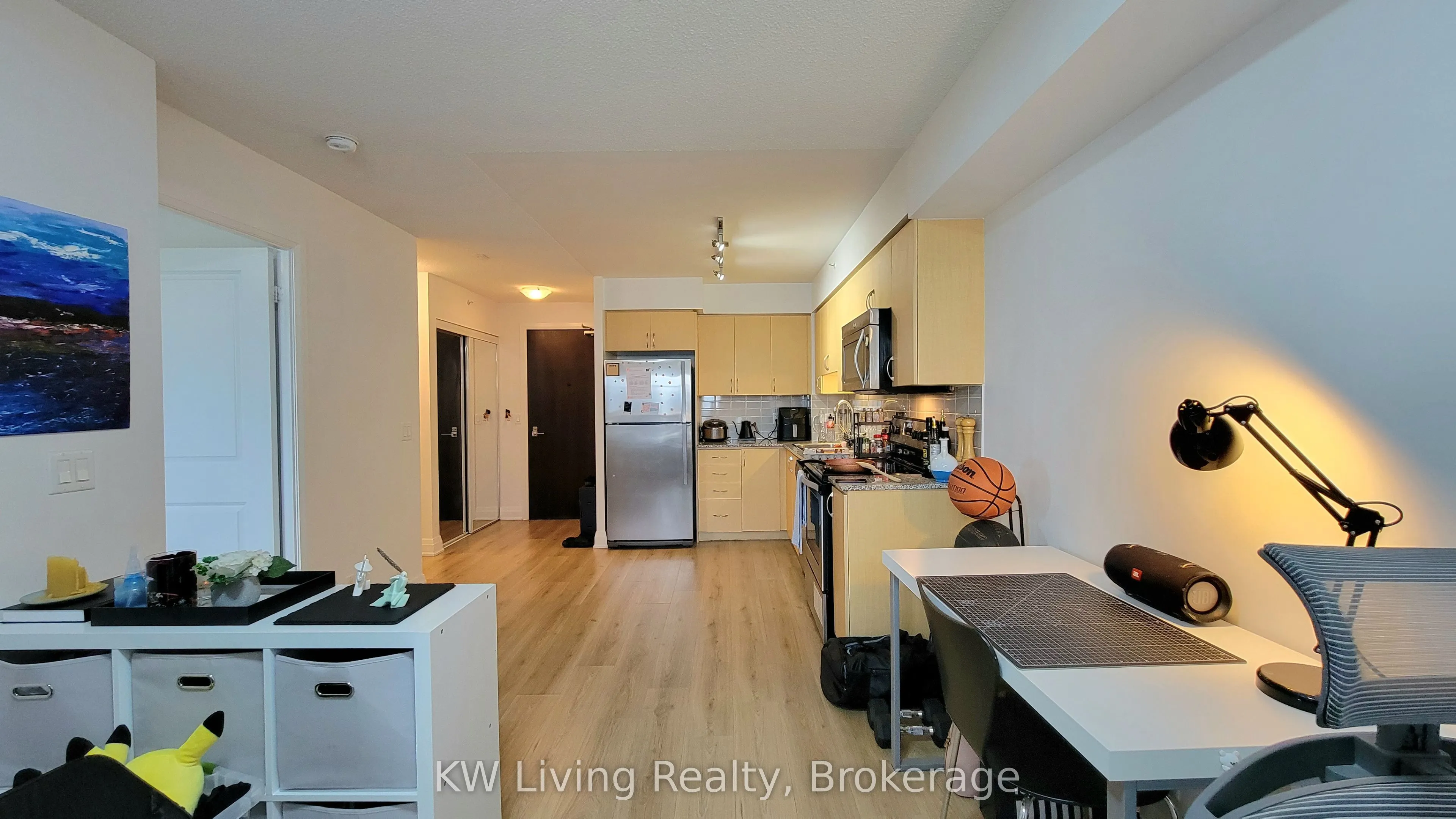 370 Hwy 7 E, #802