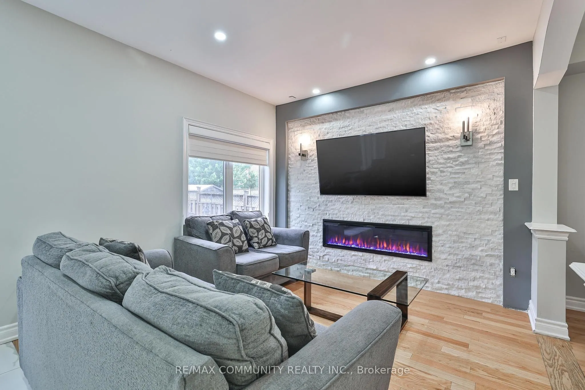 43 Futura Avenue