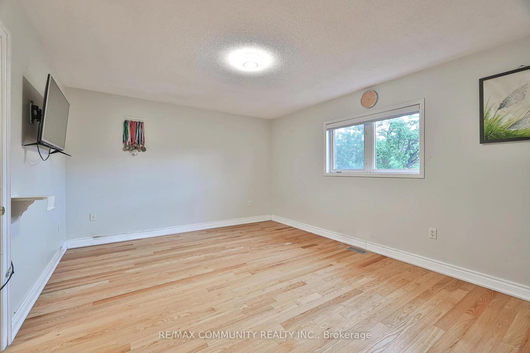 43 Futura Avenue