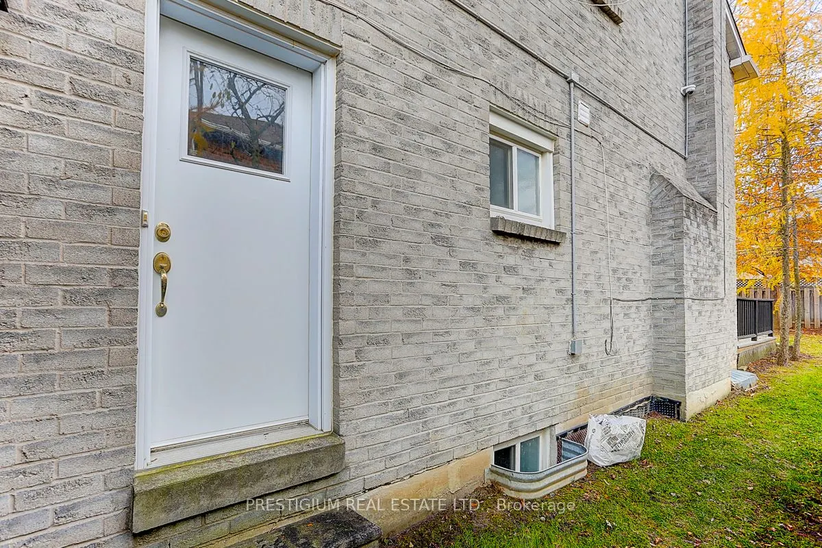 61 Addington Square