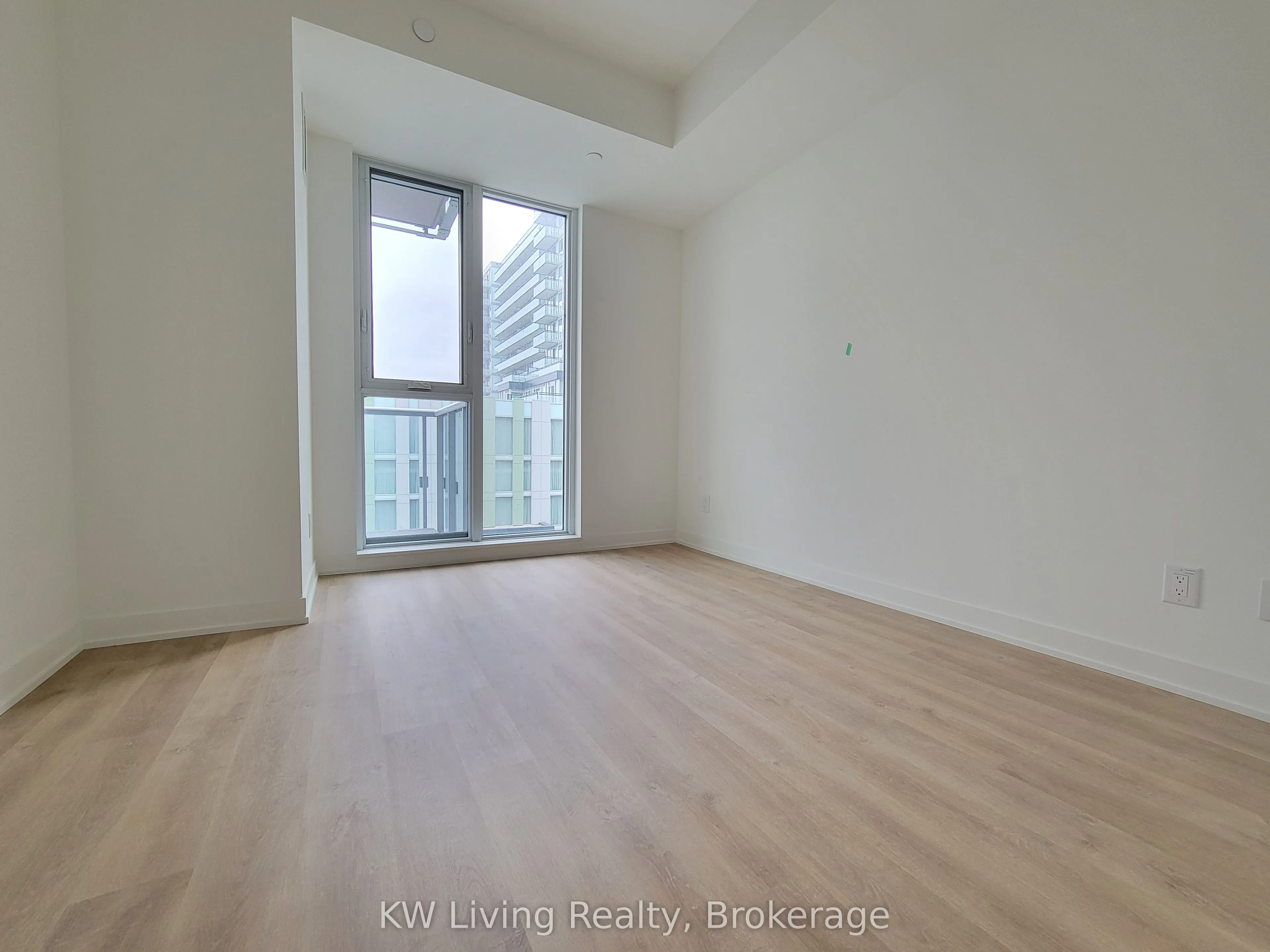 8119 Birchmount Road, #913