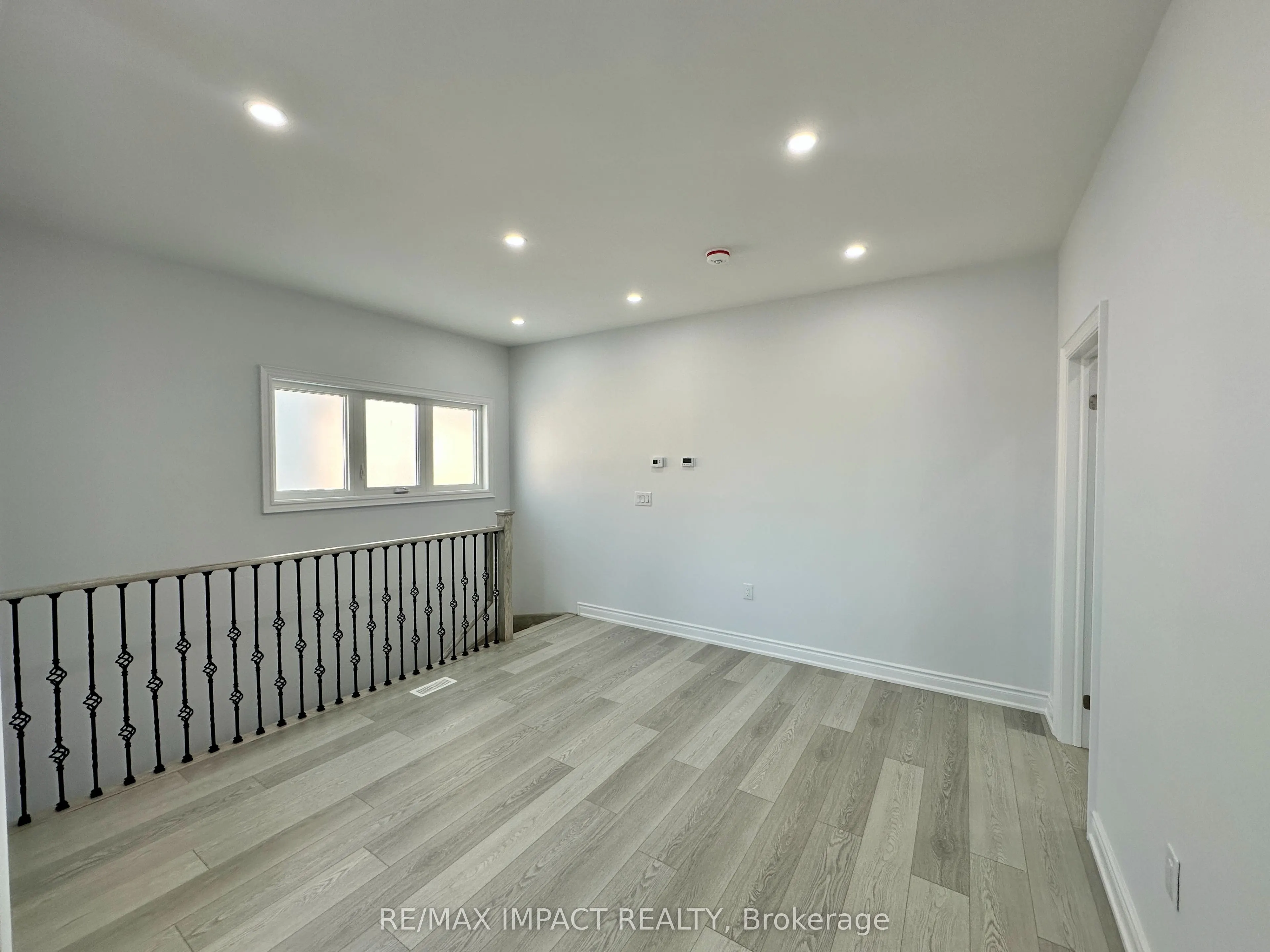 32 Toulouse Court, #Coach