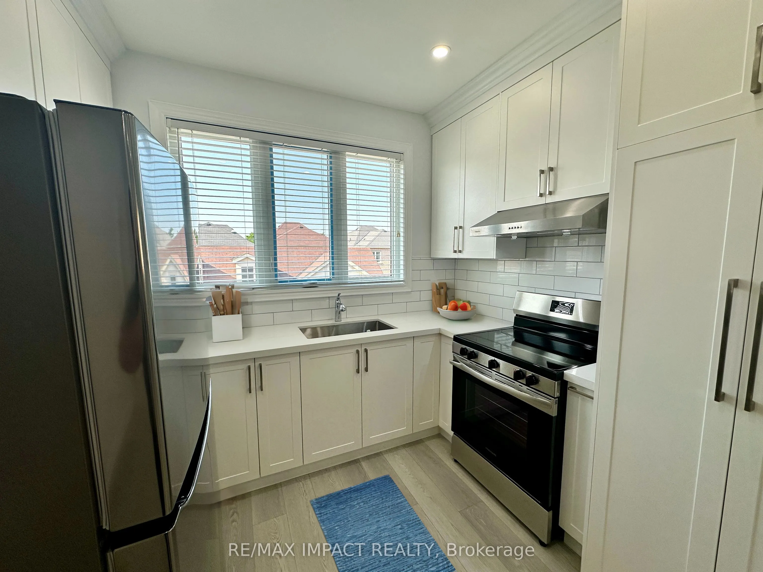 32 Toulouse Court, #Coach