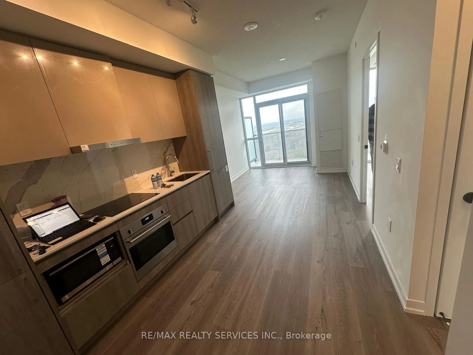 225 Commerce Street, #4911
