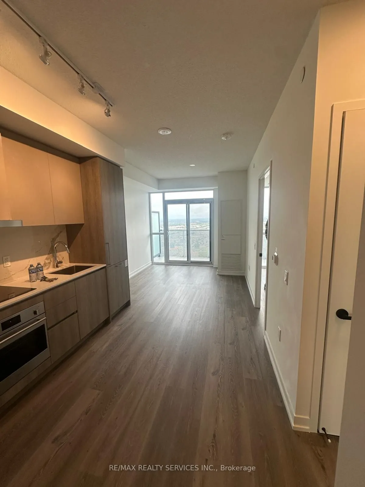 225 Commerce Street, #4911