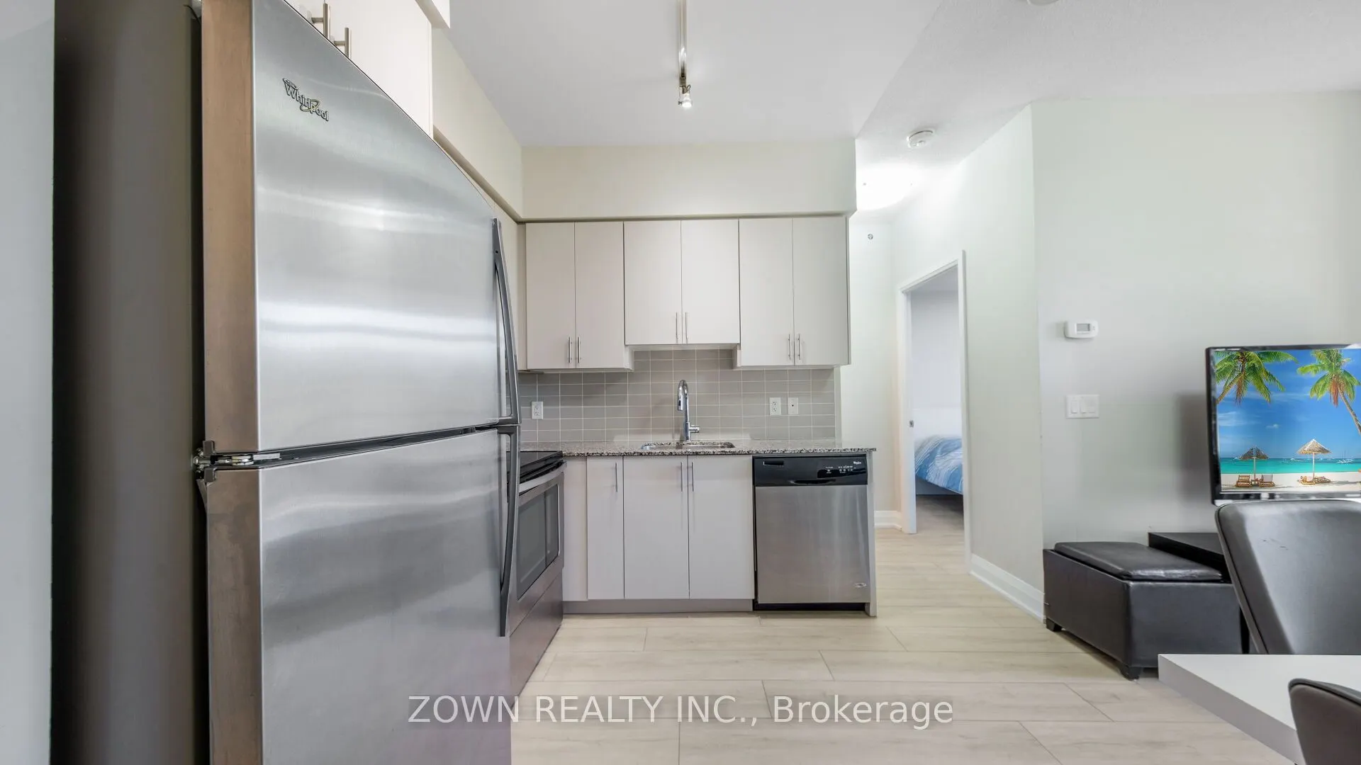 85 NORTH PARK Road, #201