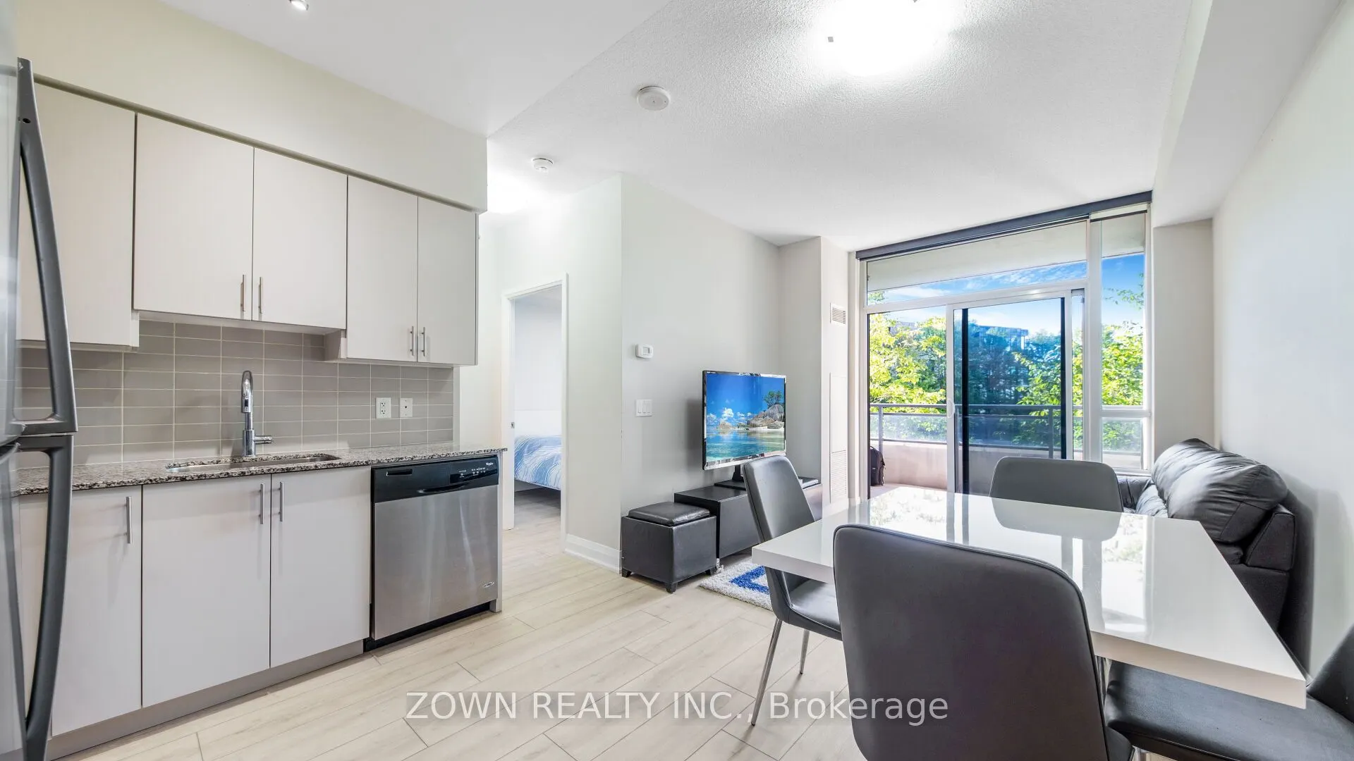 85 NORTH PARK Road, #201