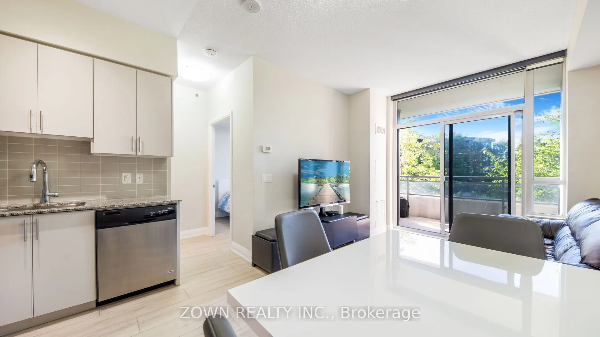 85 NORTH PARK Road, #201