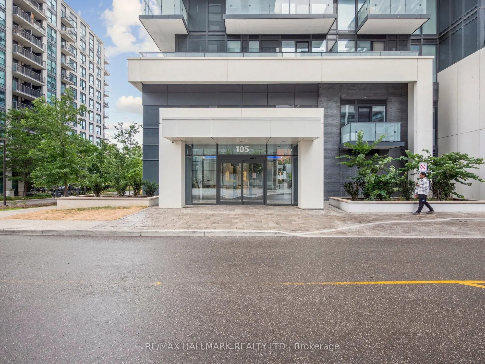 105 Oneida Crescent, #2708