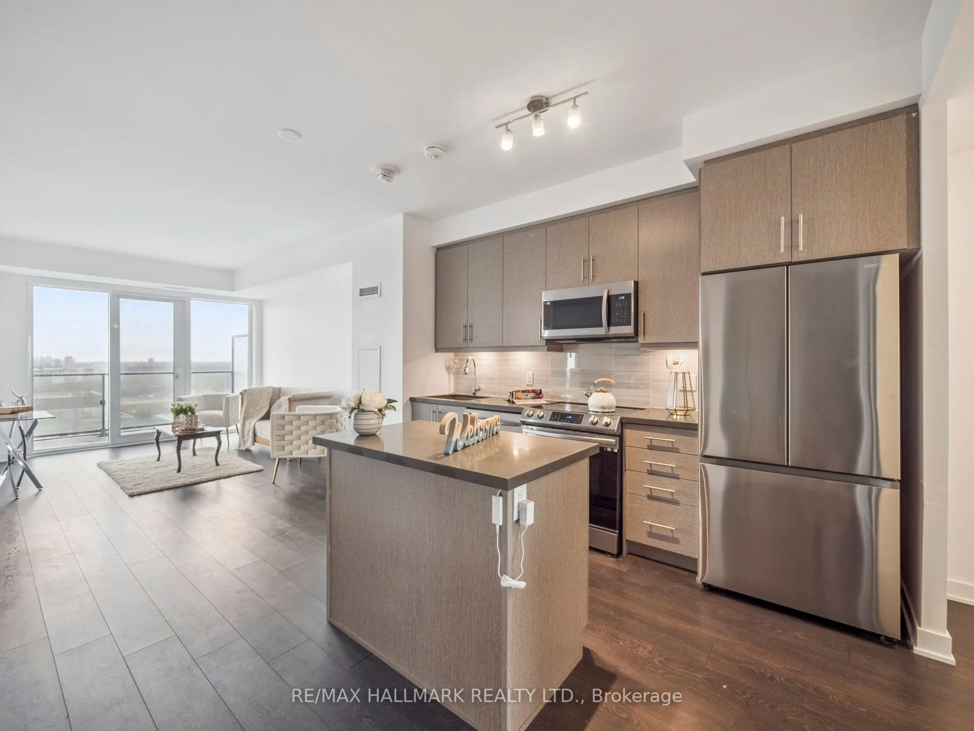 105 Oneida Crescent, #2708