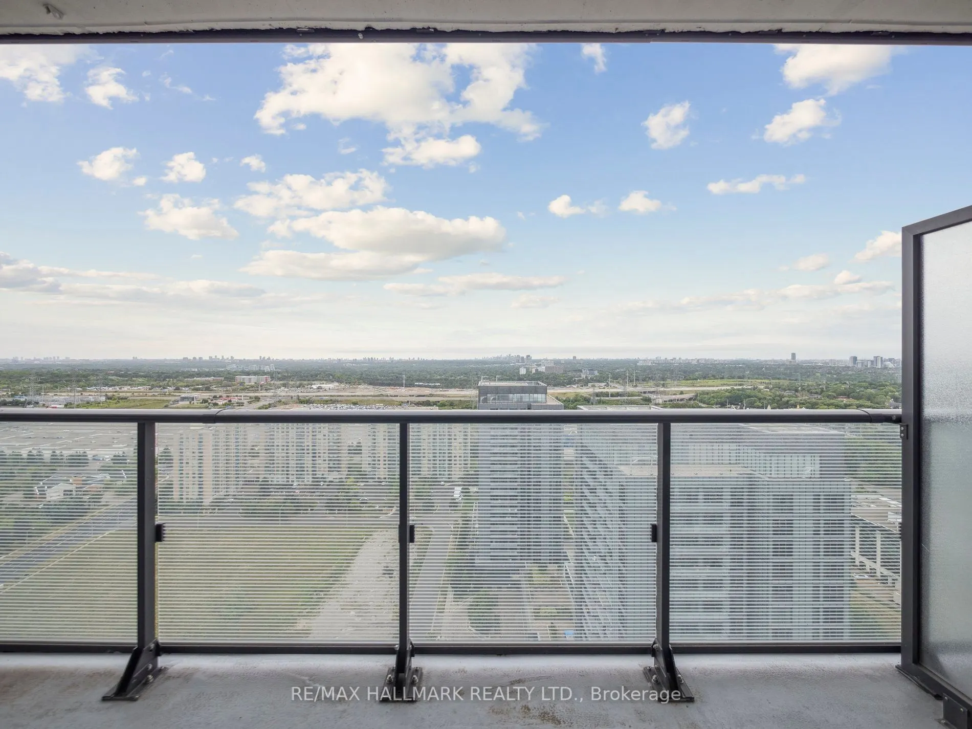 105 Oneida Crescent, #2708