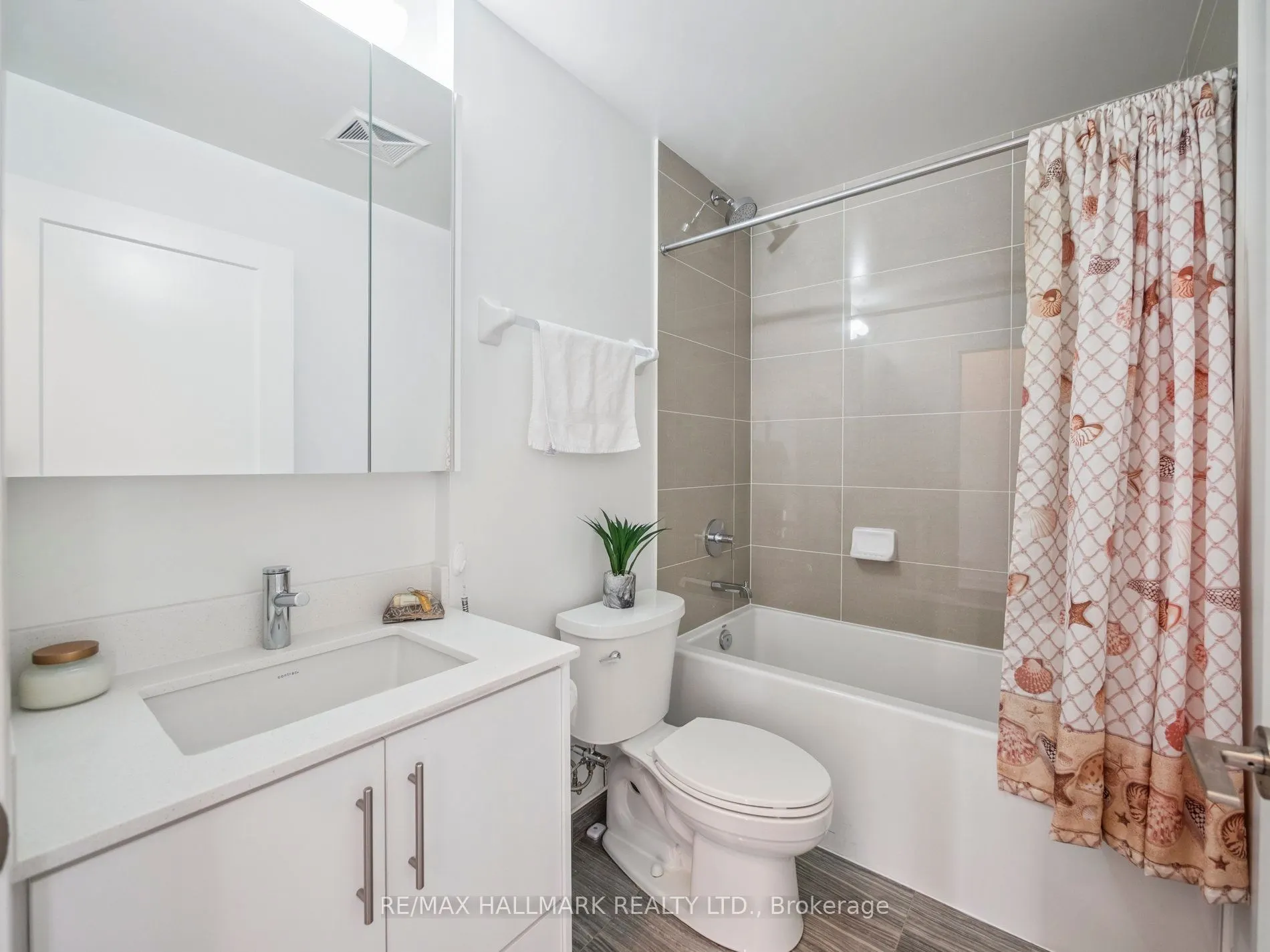 105 Oneida Crescent, #2708