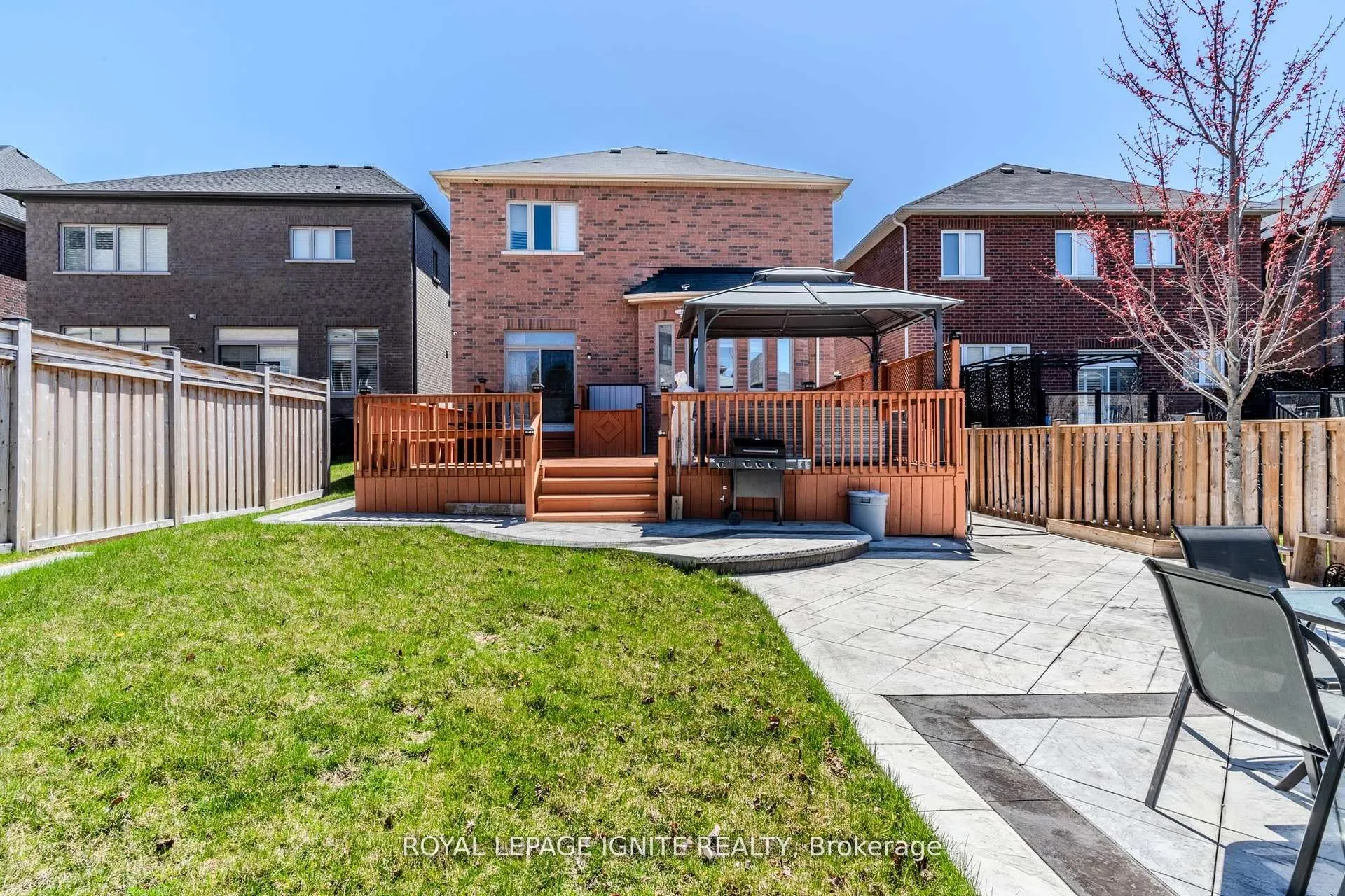 73 Kentwood Crescent