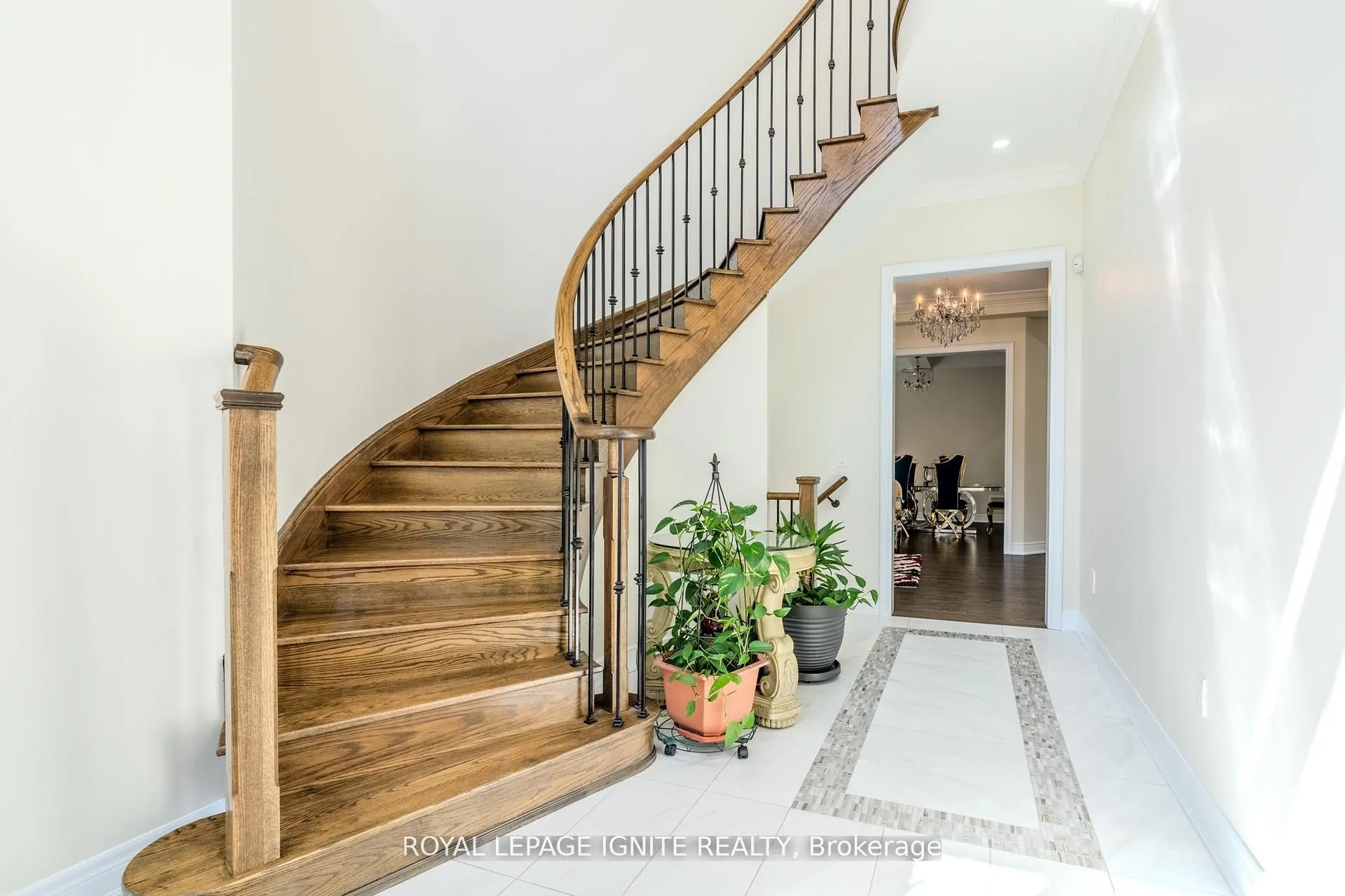 73 Kentwood Crescent