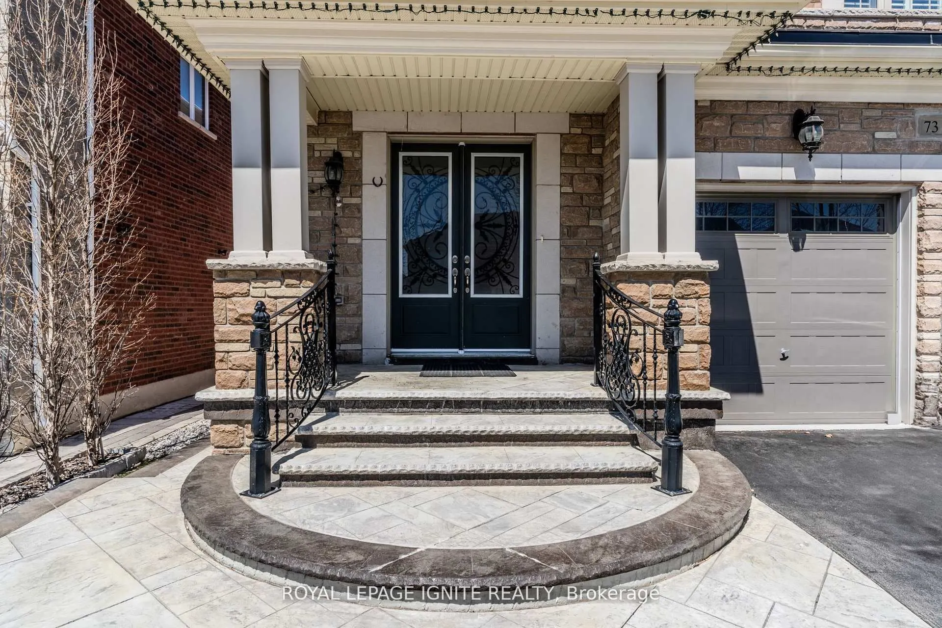 73 Kentwood Crescent