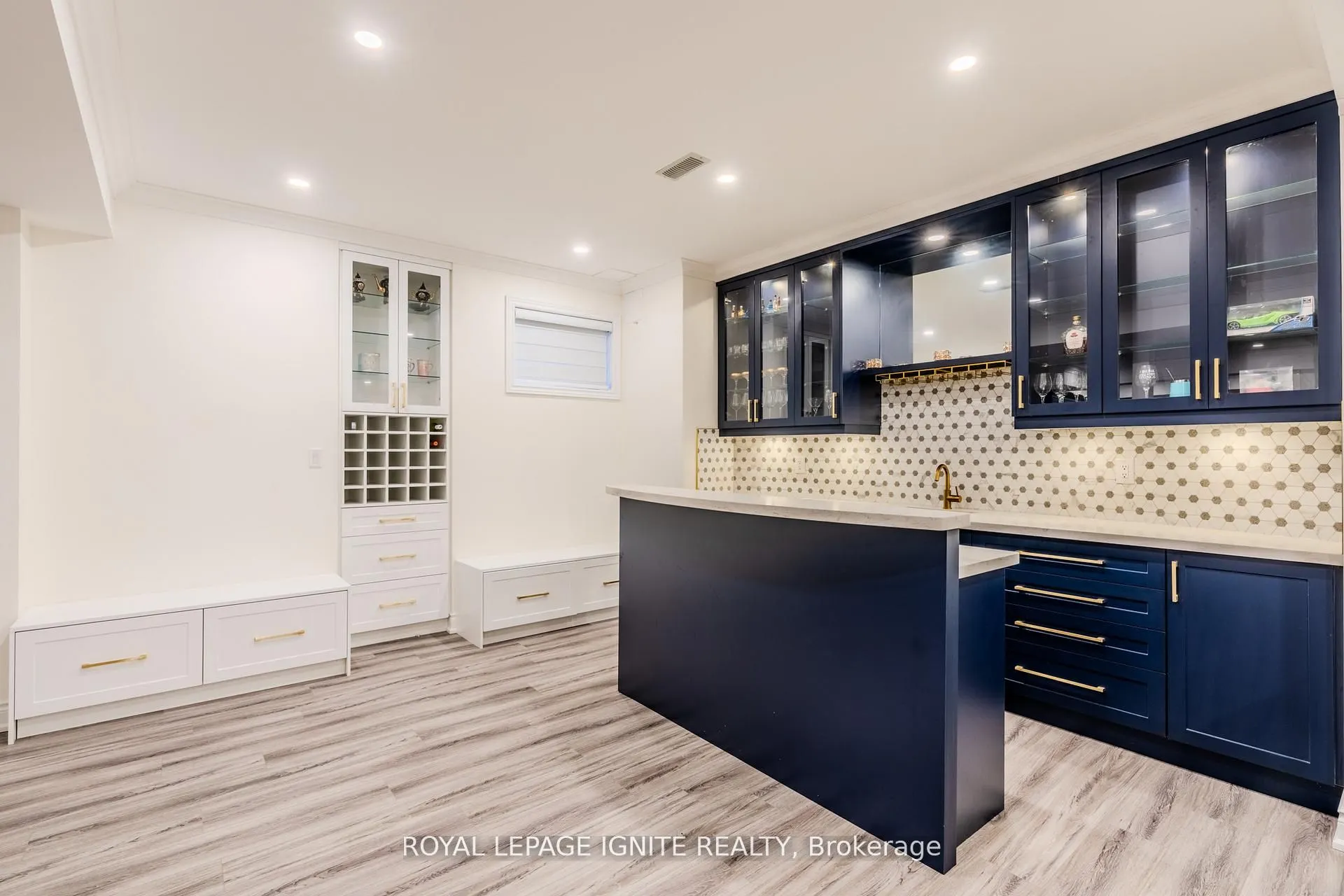 73 Kentwood Crescent