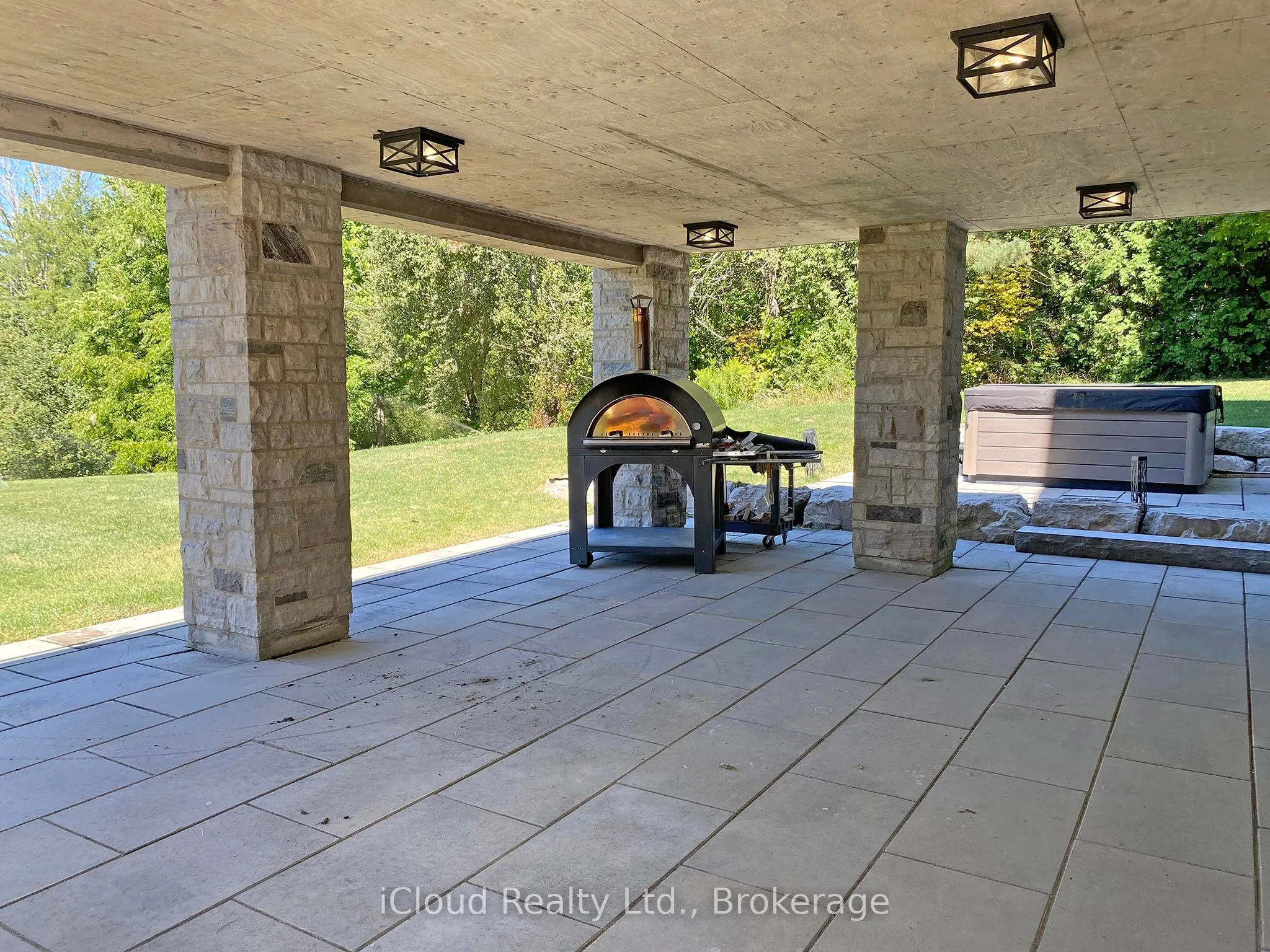 15670 10th Concession Road