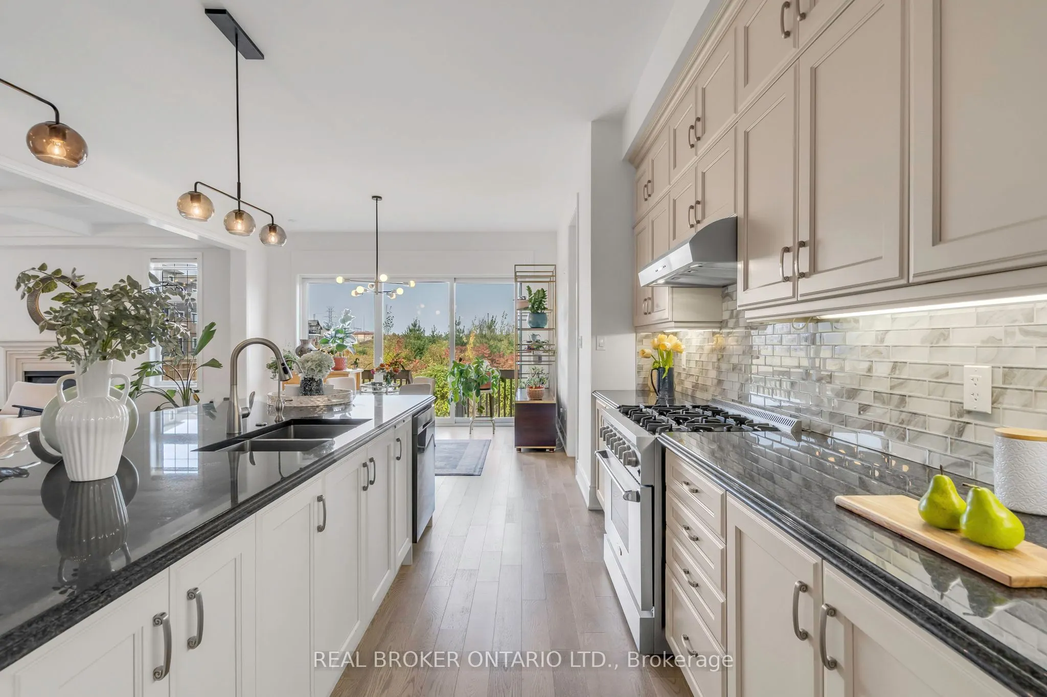 18 Ridgepoint Road