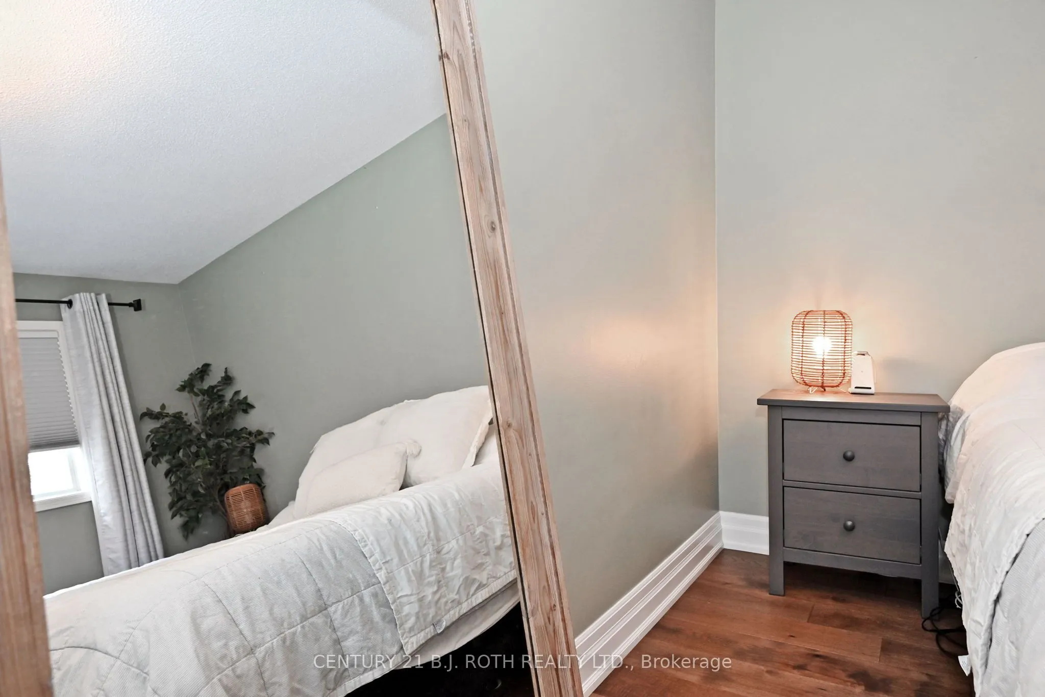 99 Sandfield Drive