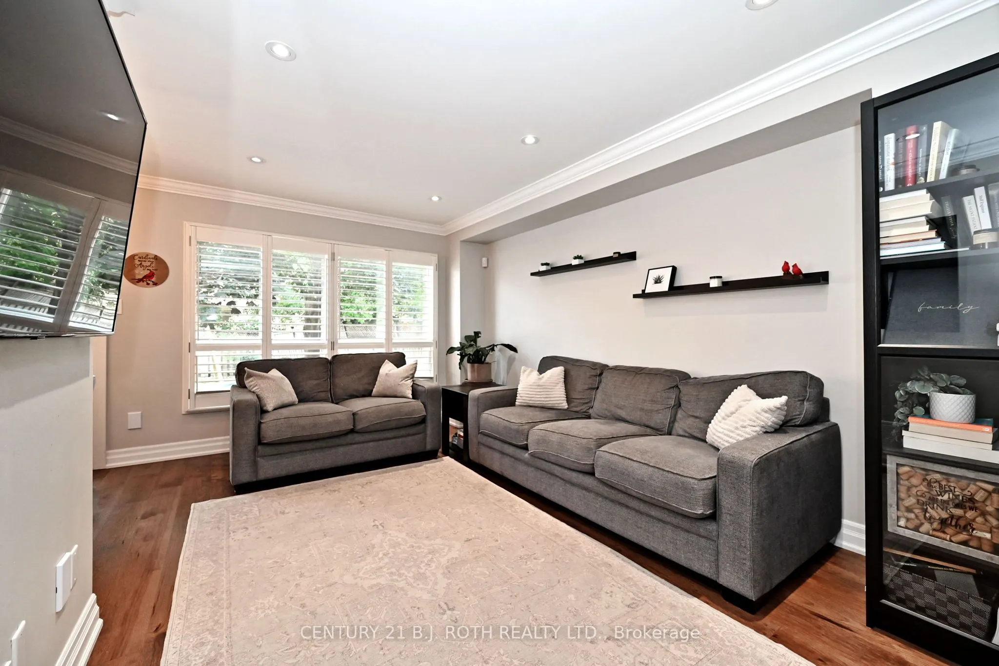 99 Sandfield Drive