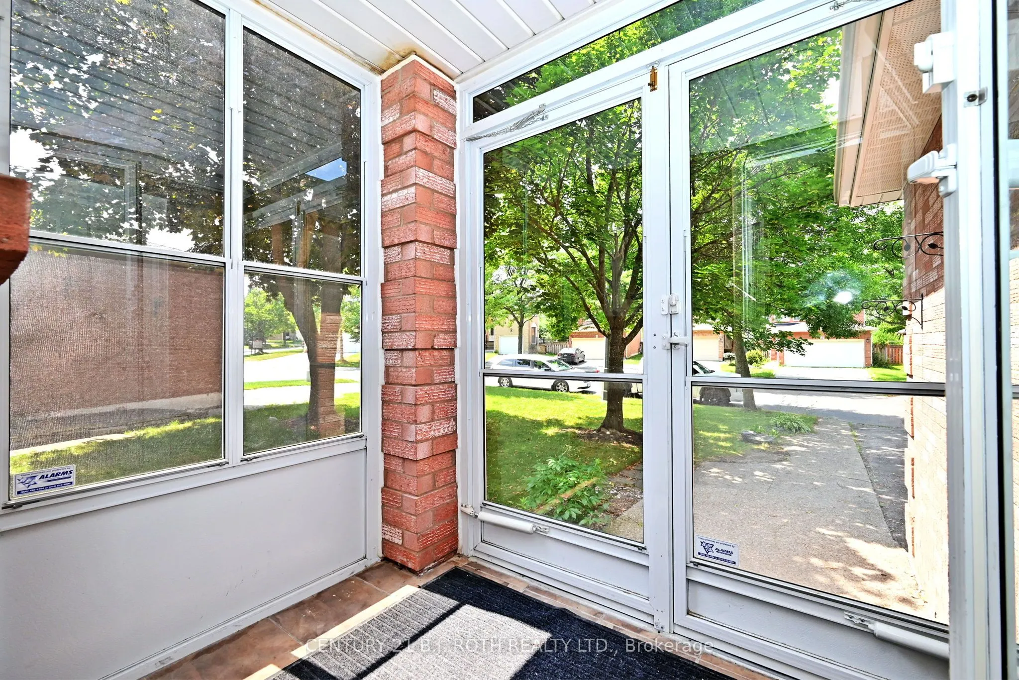 99 Sandfield Drive