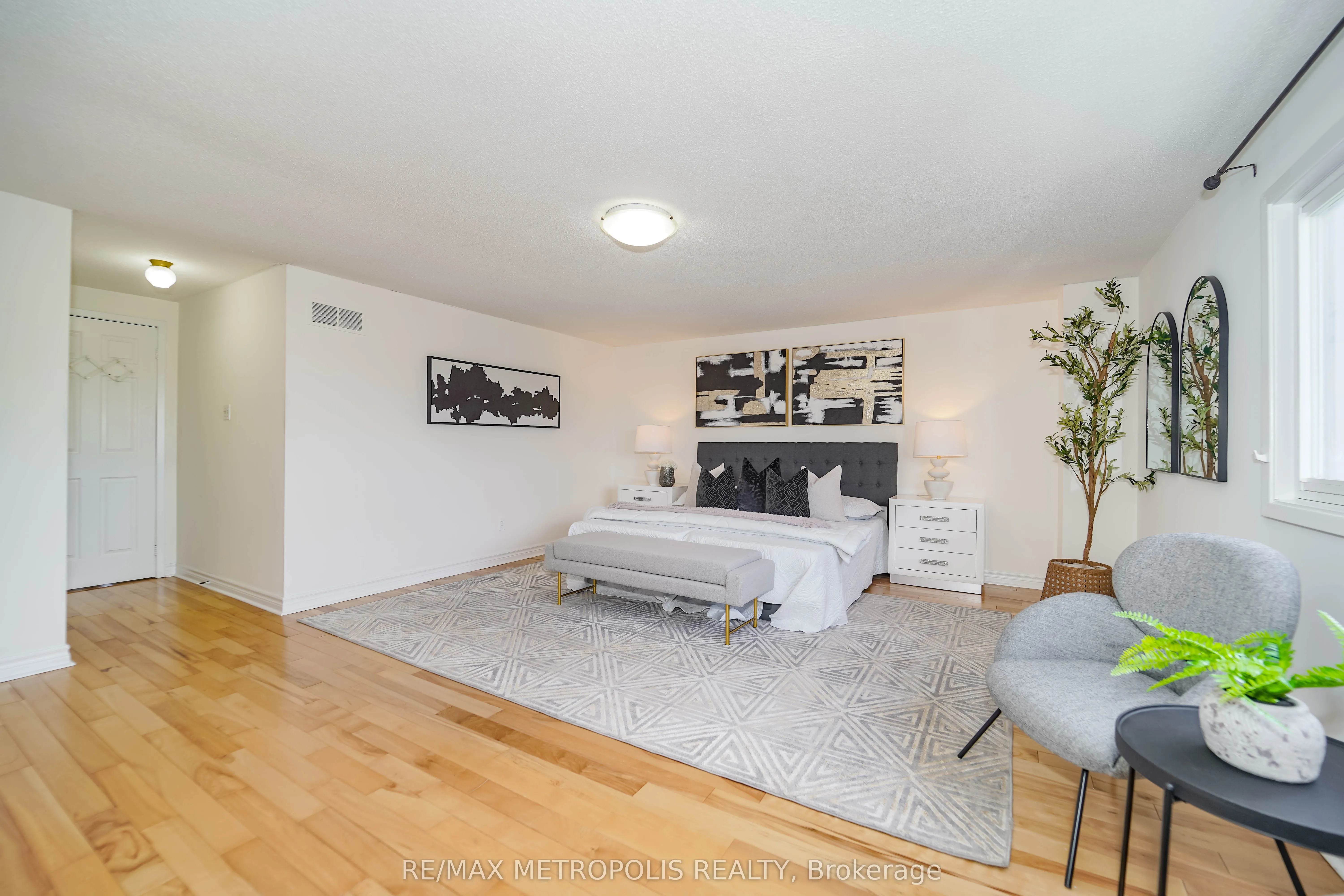 40 Lavron Court