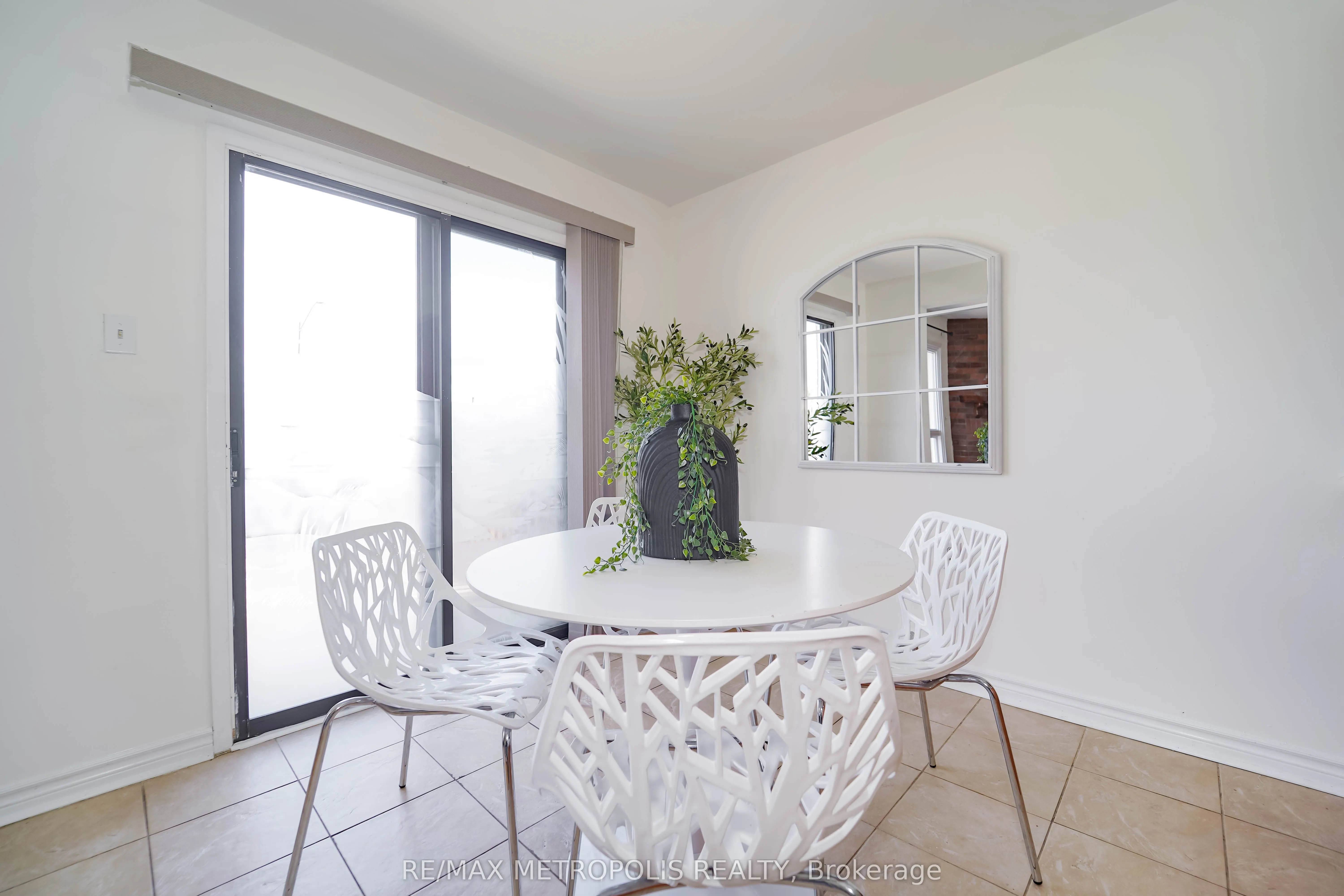 40 Lavron Court
