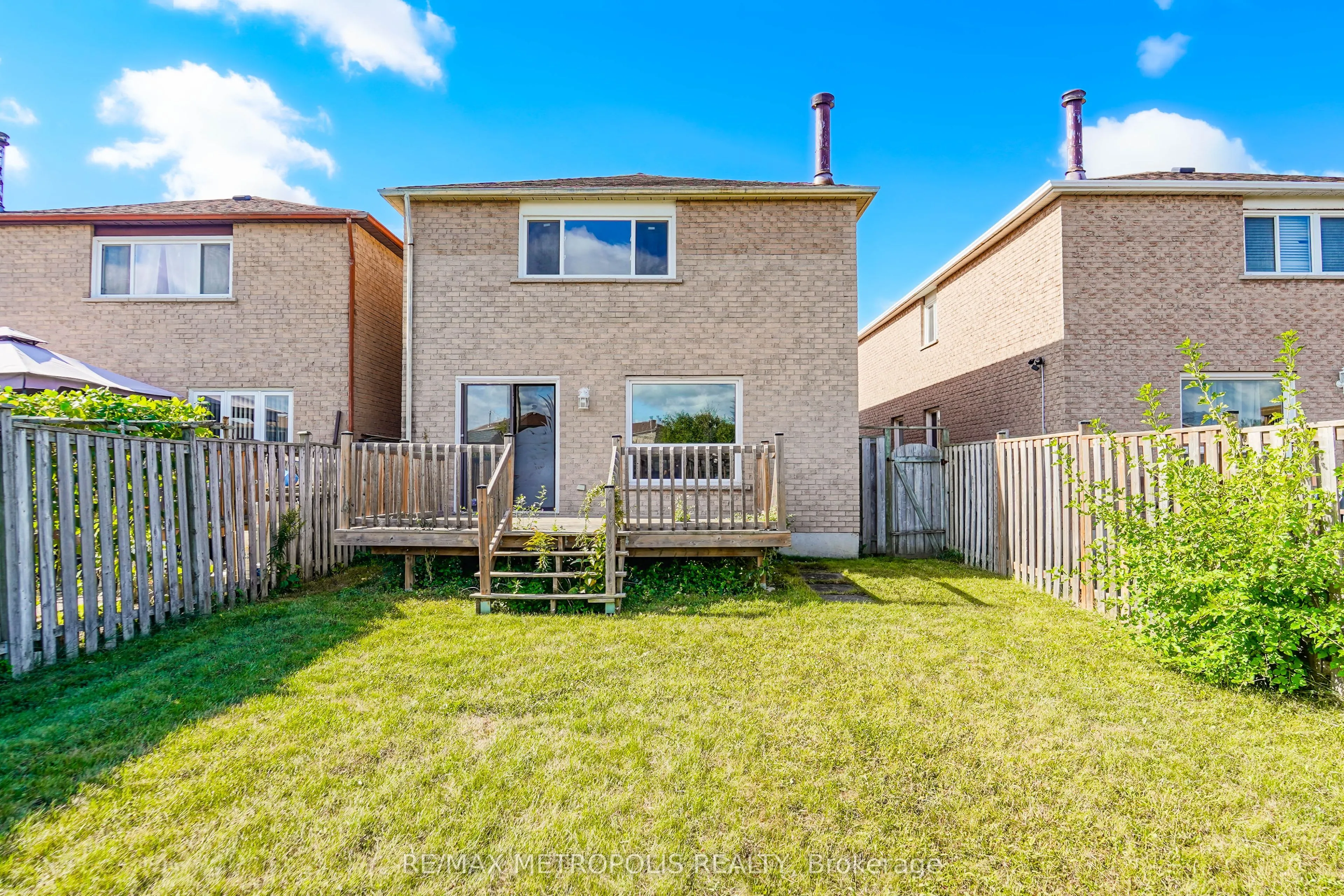 40 Lavron Court