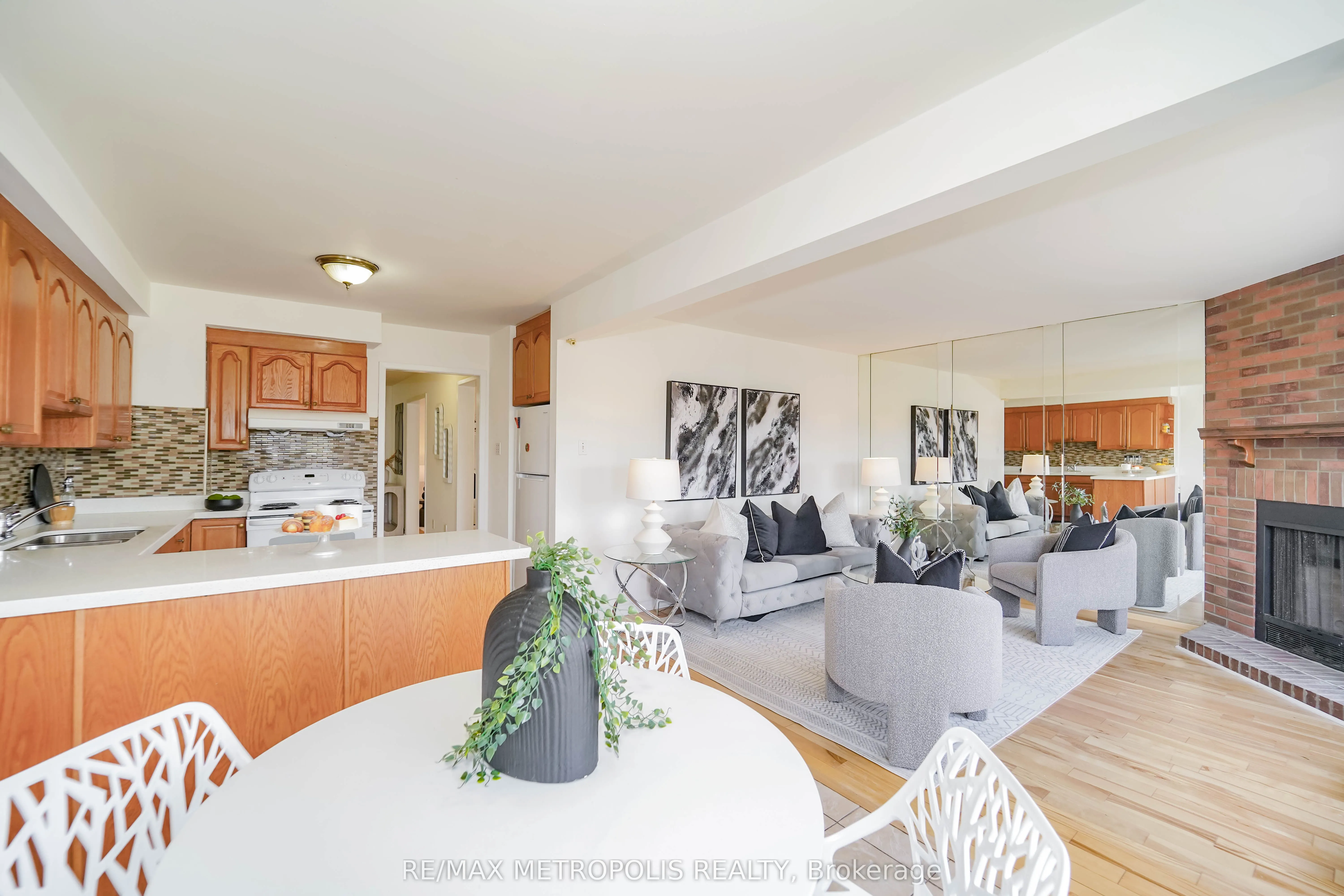 40 Lavron Court