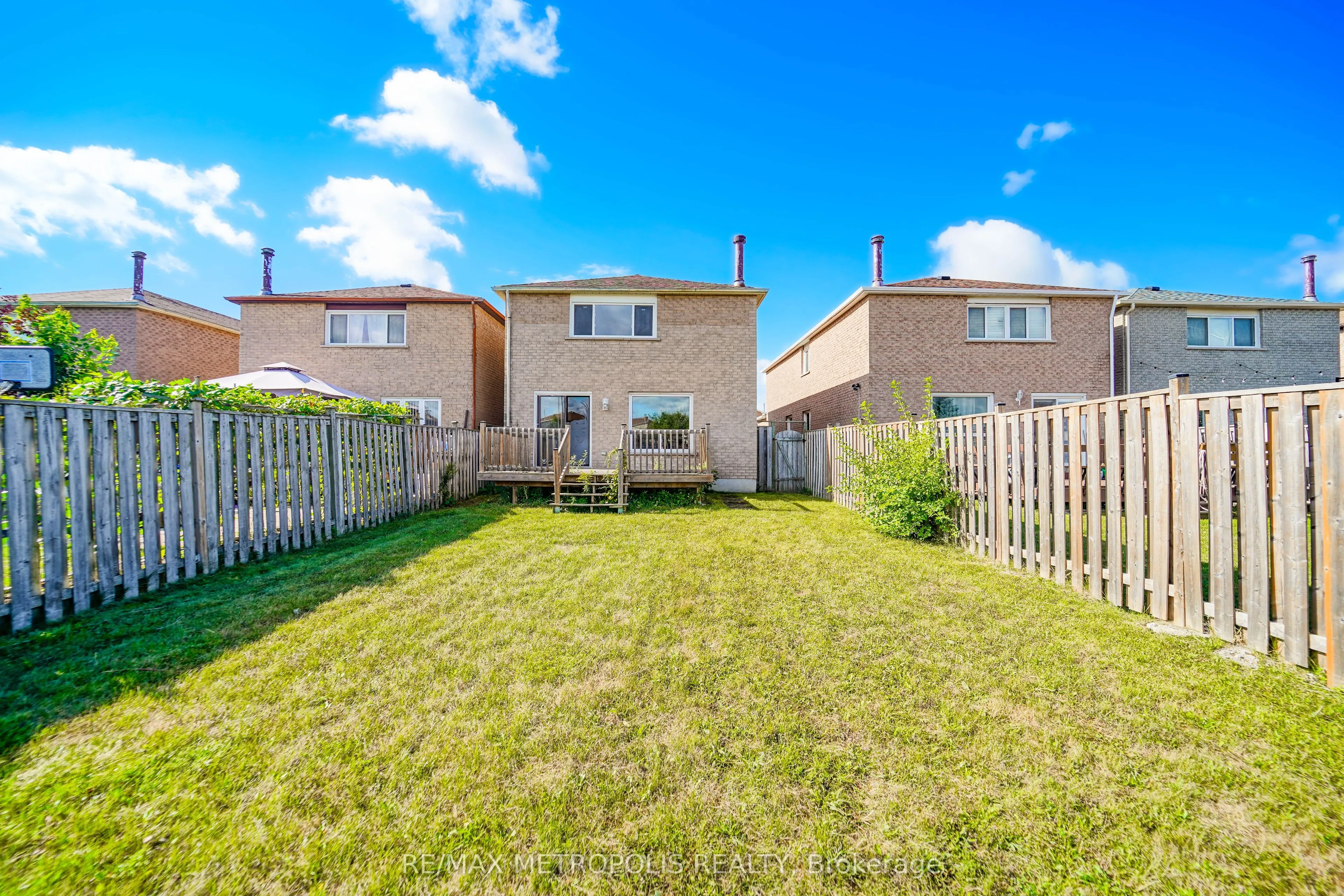 40 Lavron Court