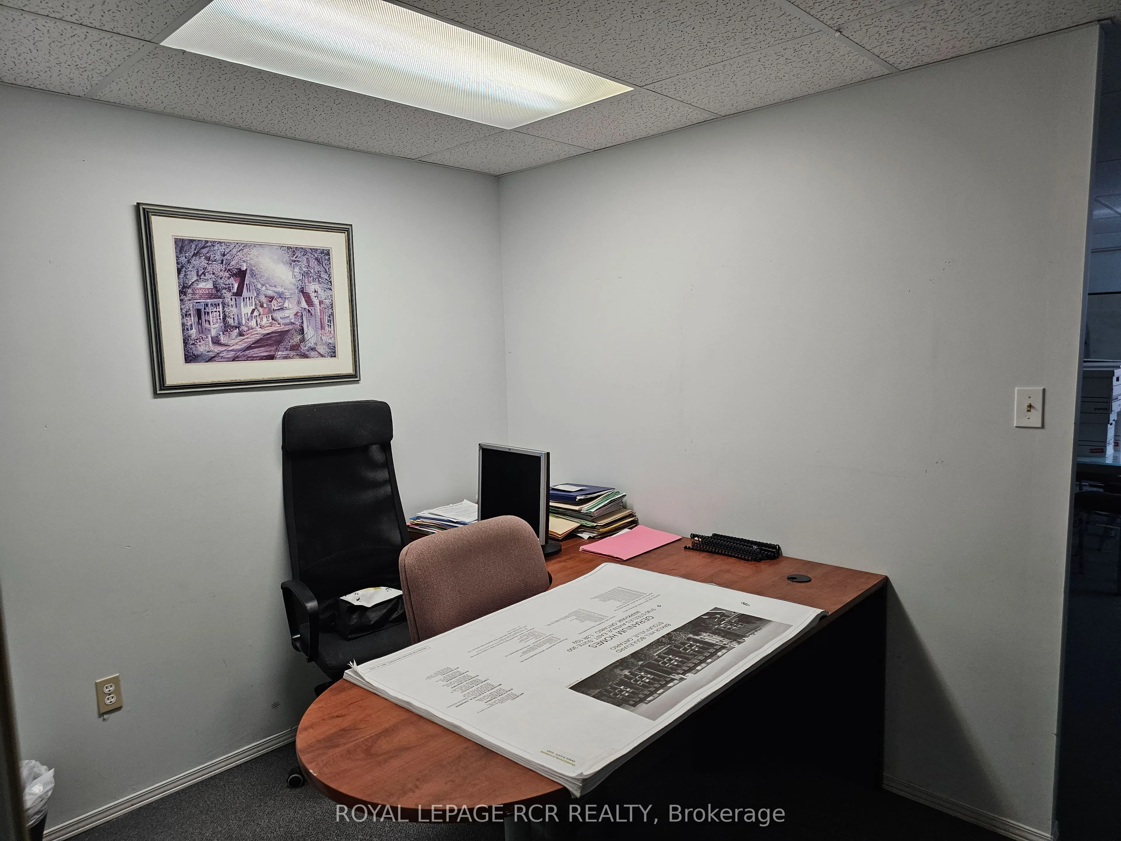 411 Queen Street, #Lower Cubicle