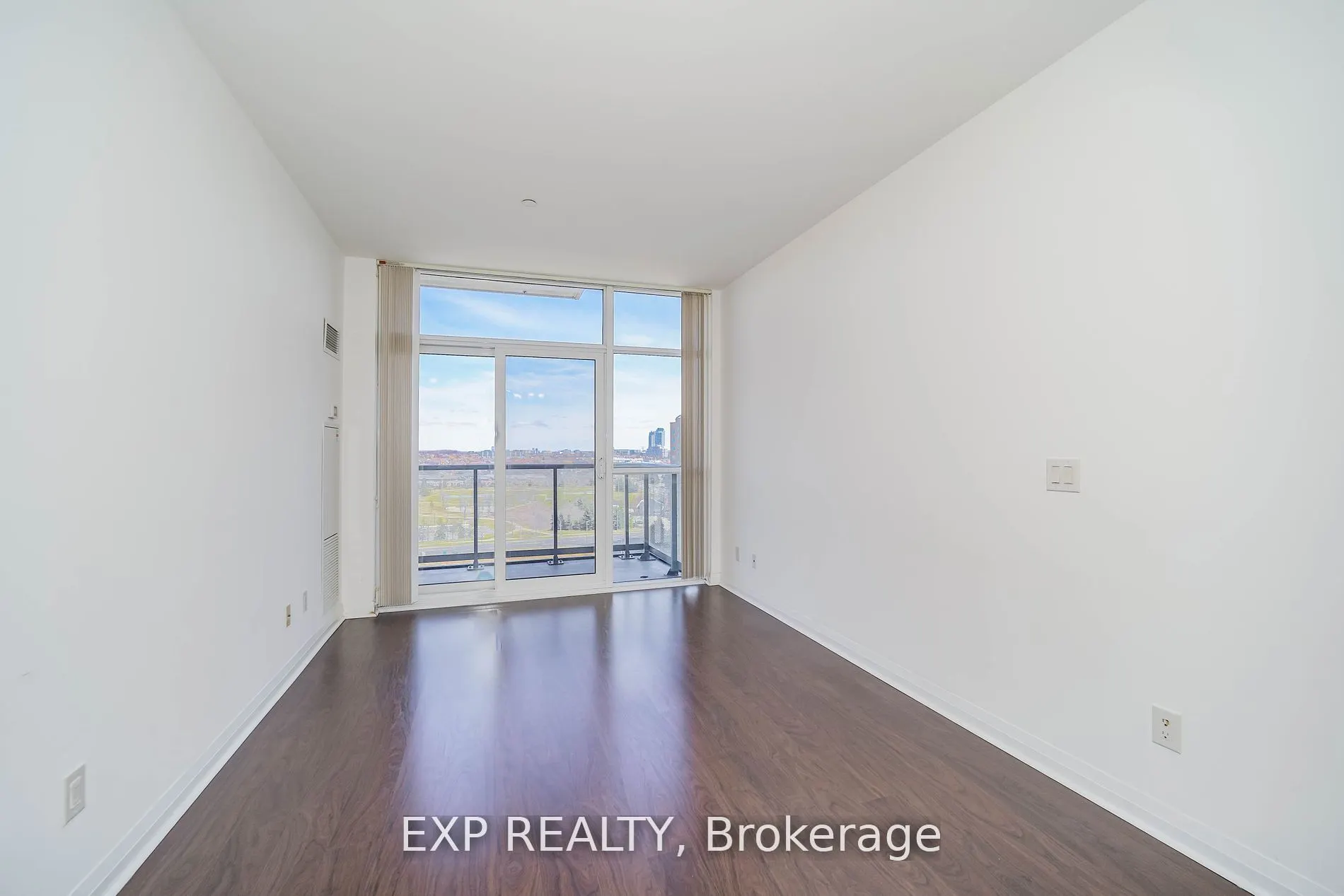 55 Oneida Crescent, #1011