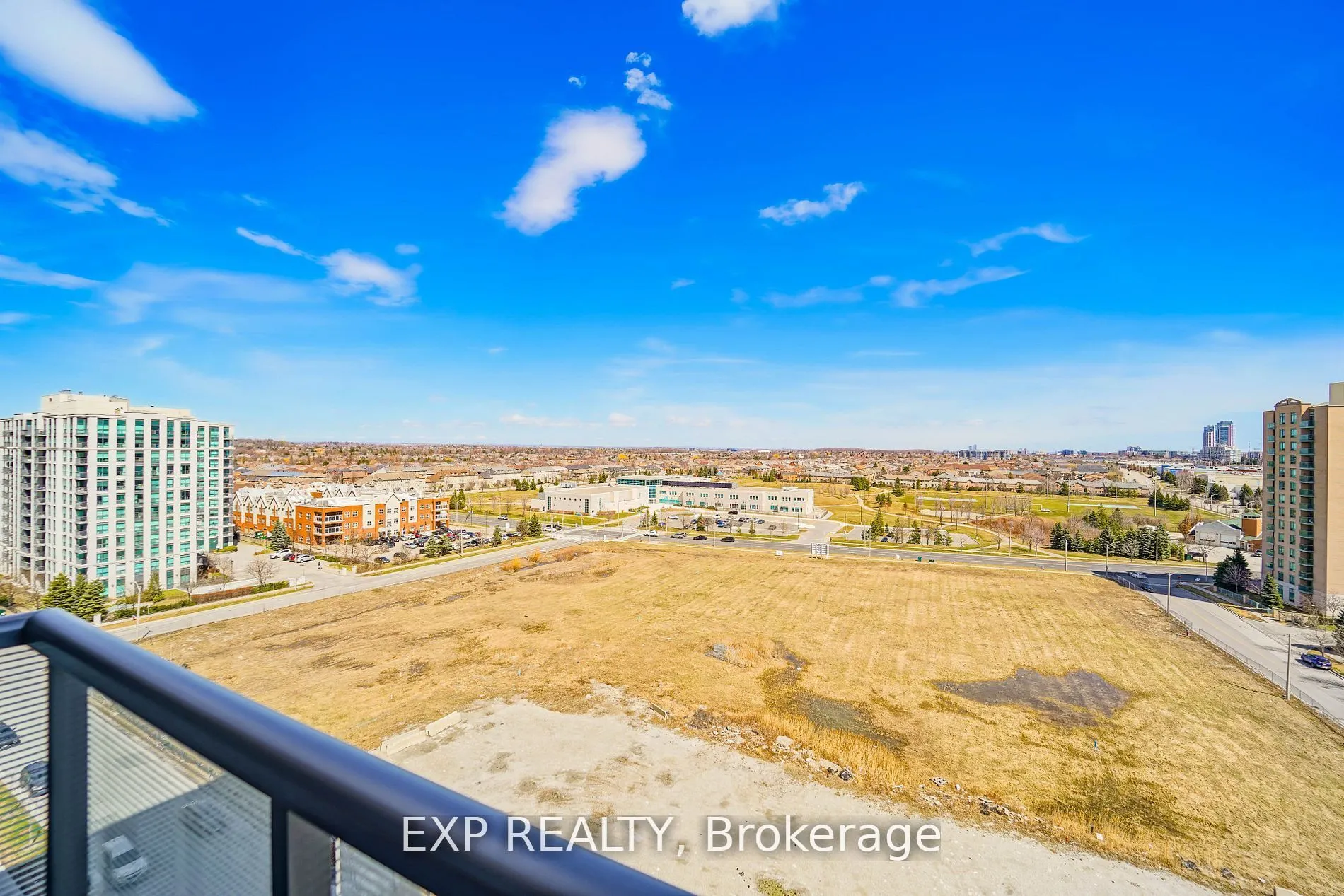 55 Oneida Crescent, #1011