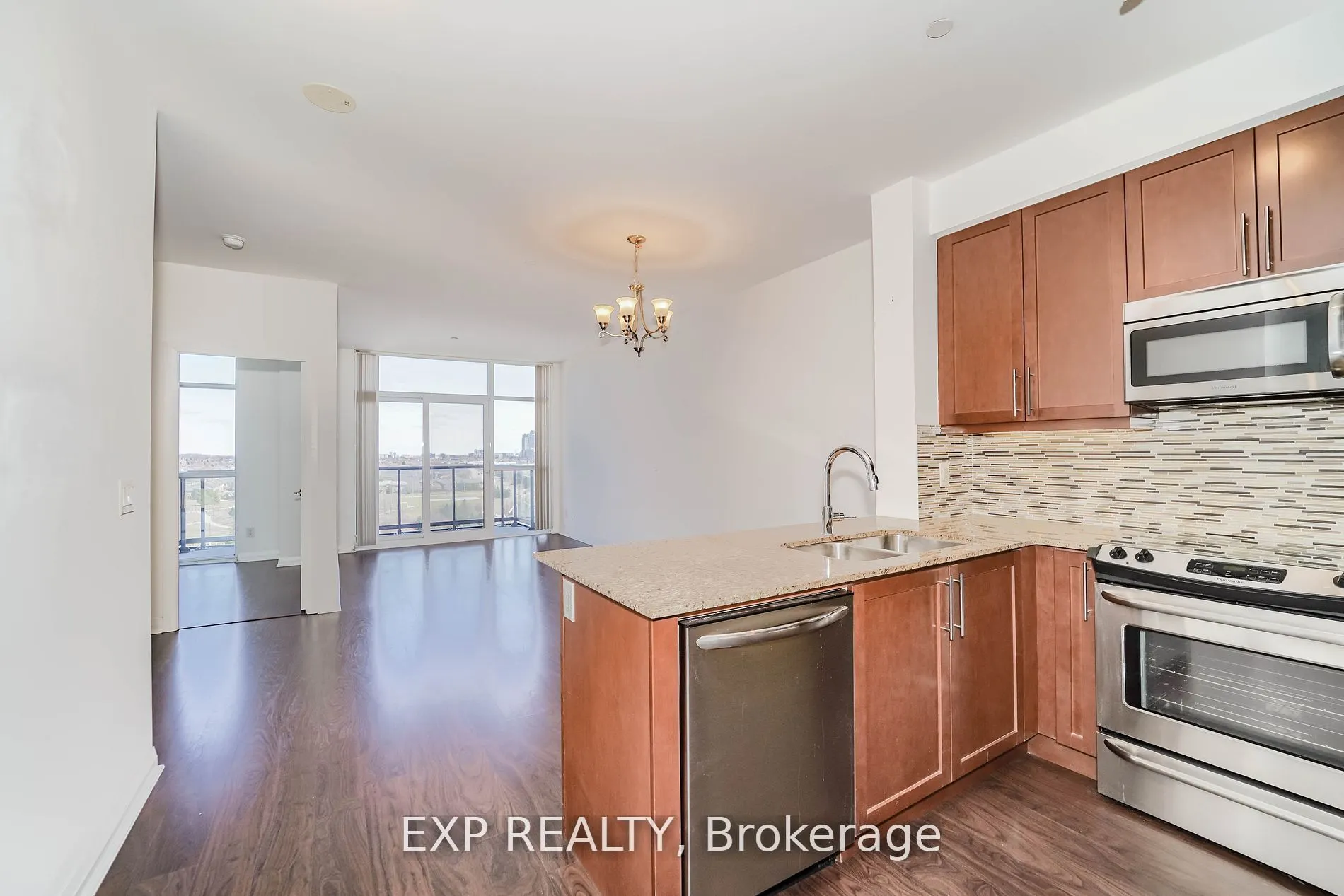 55 Oneida Crescent, #1011