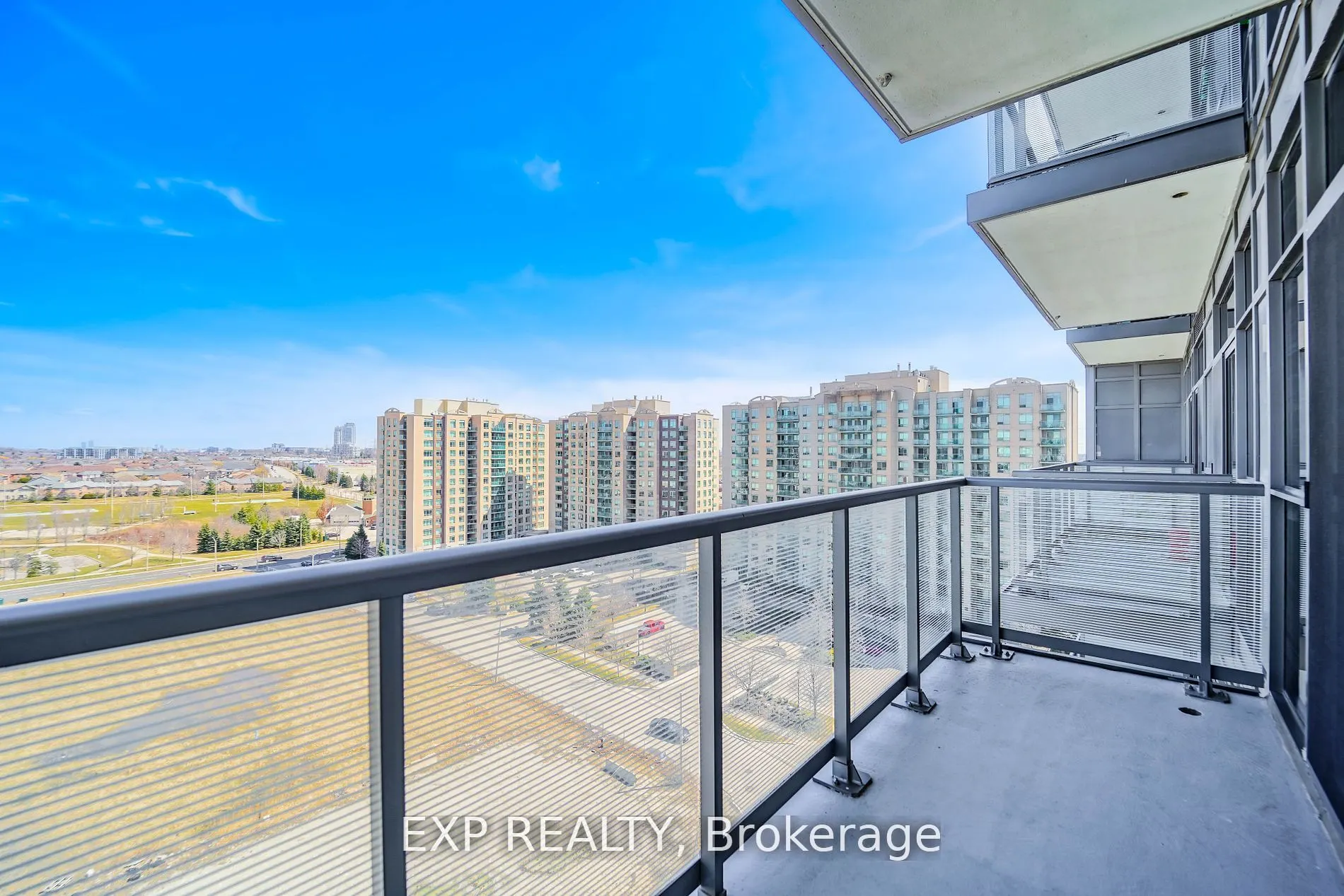 55 Oneida Crescent, #1011
