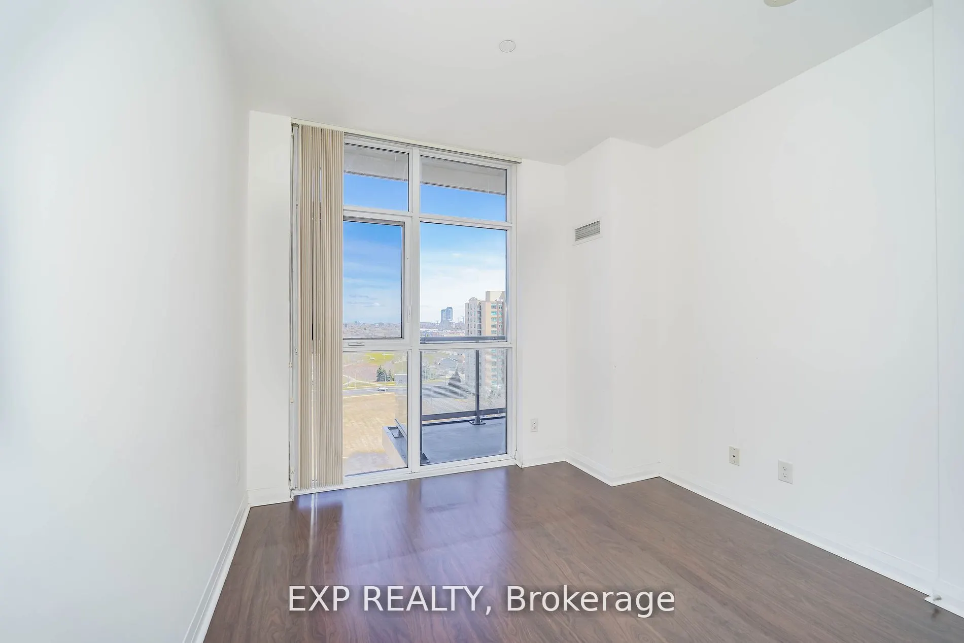 55 Oneida Crescent, #1011
