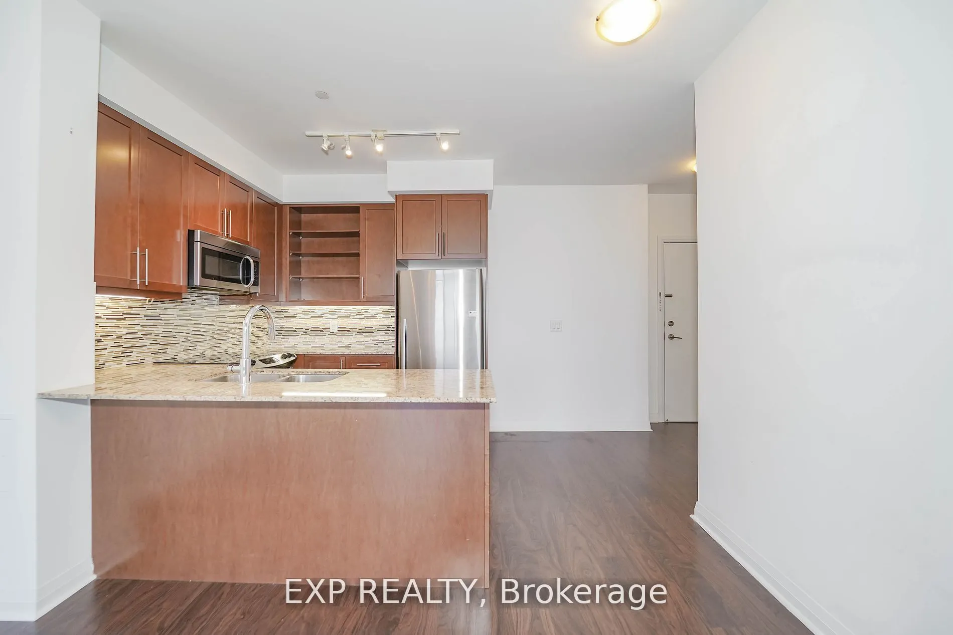 55 Oneida Crescent, #1011