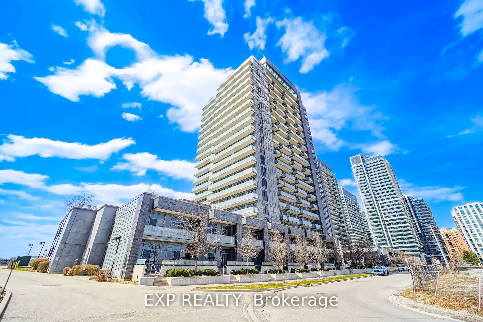 55 Oneida Crescent, #1011