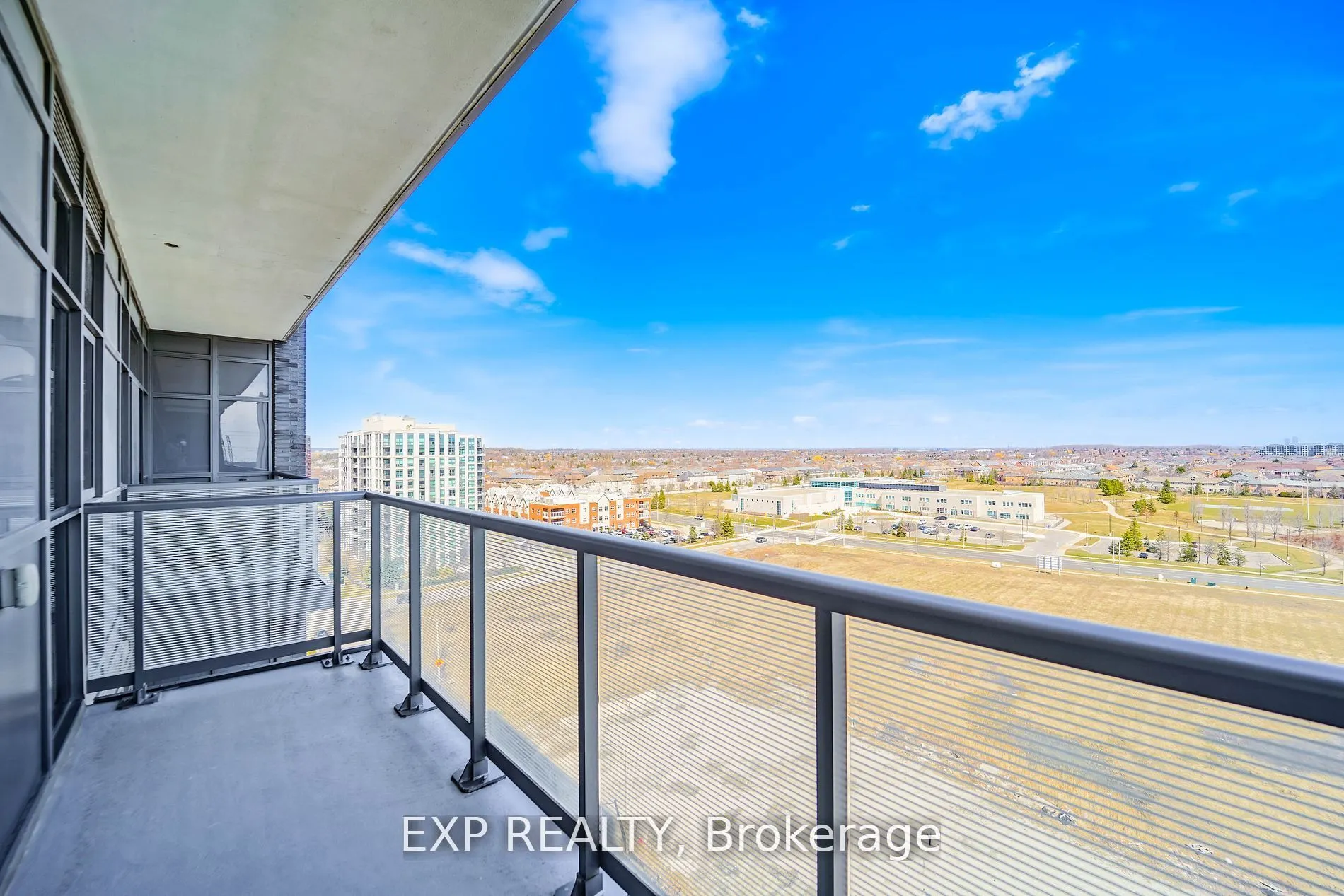 55 Oneida Crescent, #1011