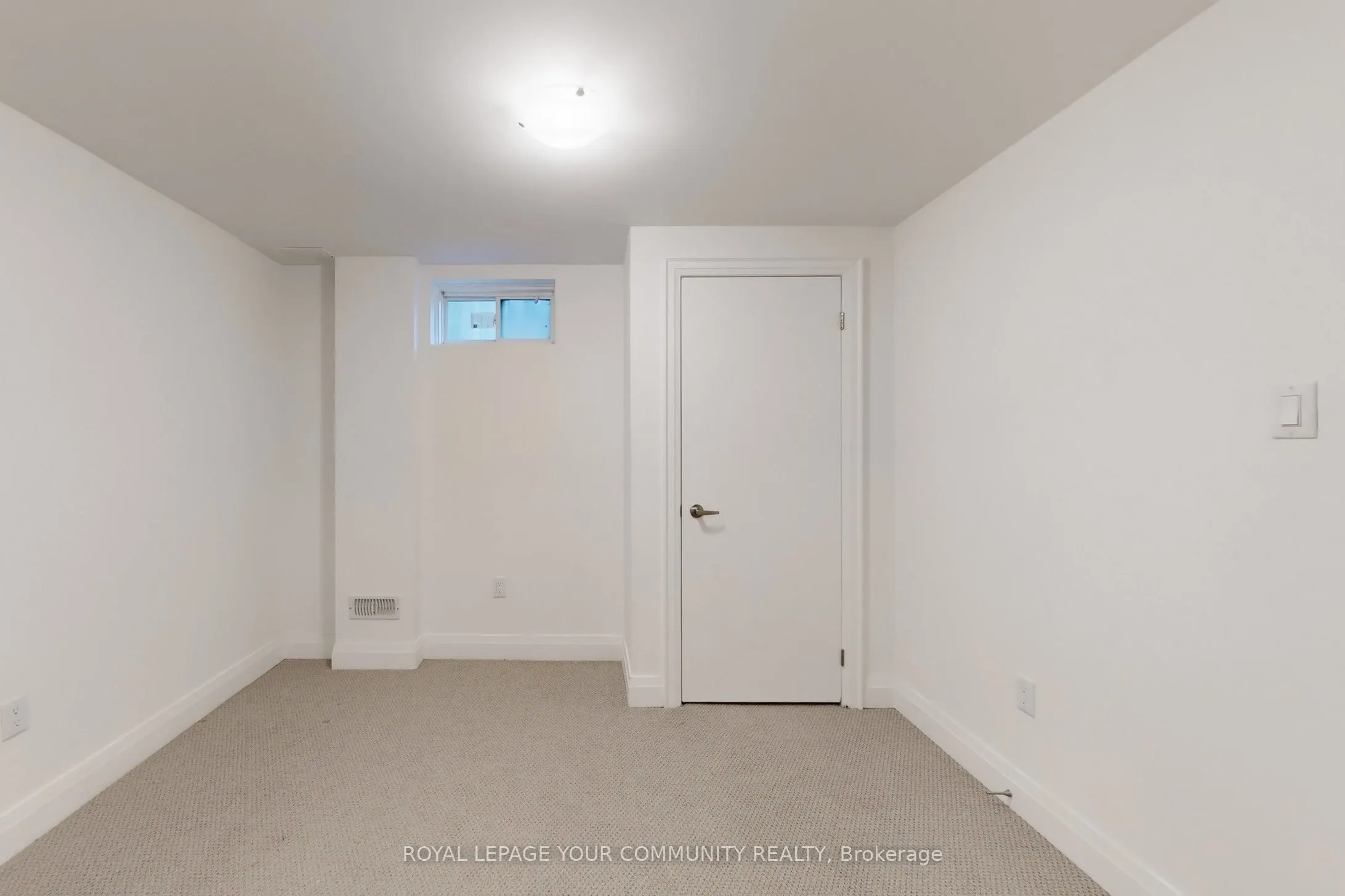 32 Globemaster Lane