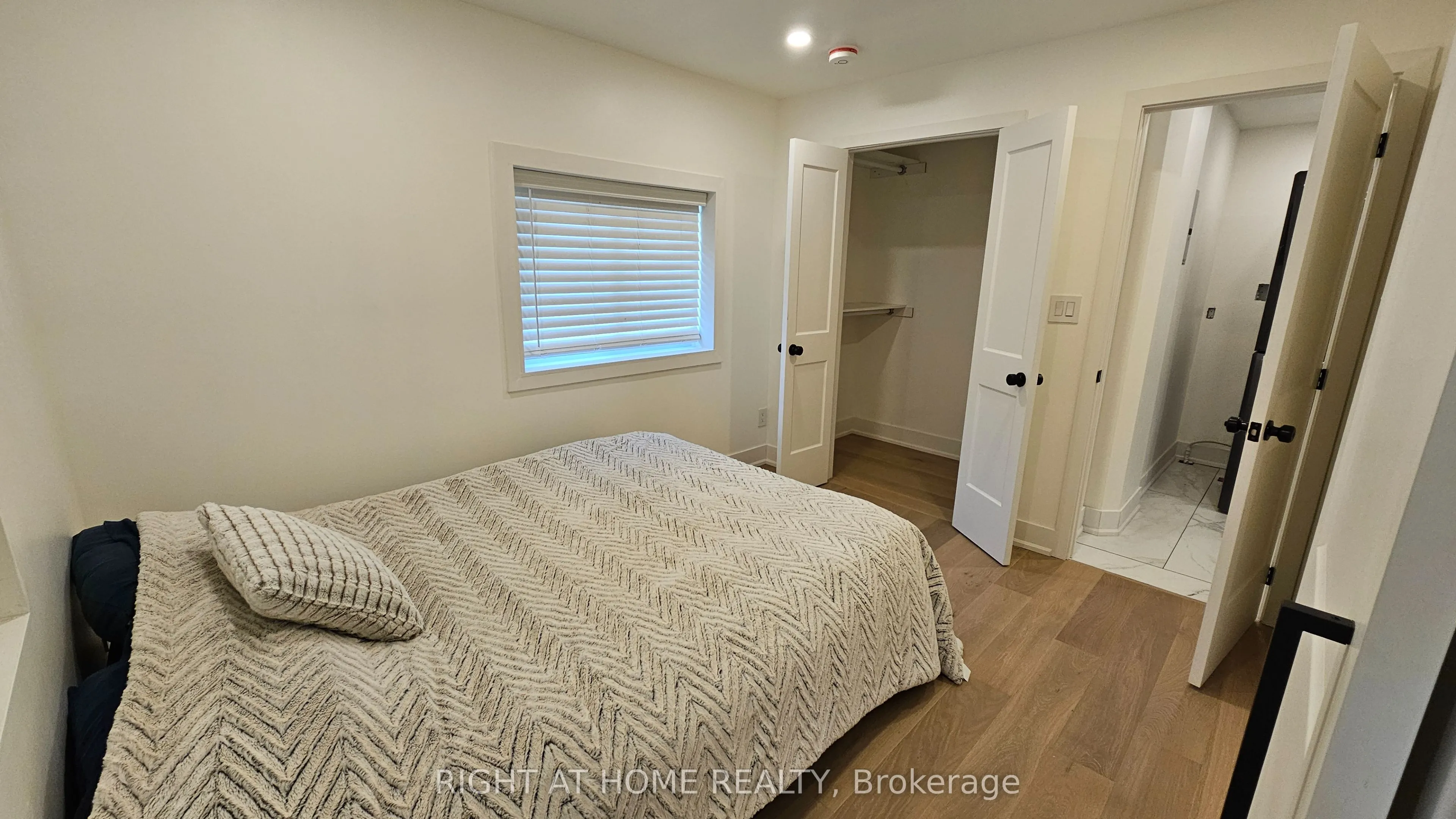 2343 Mount Albert Road, #Side Unit