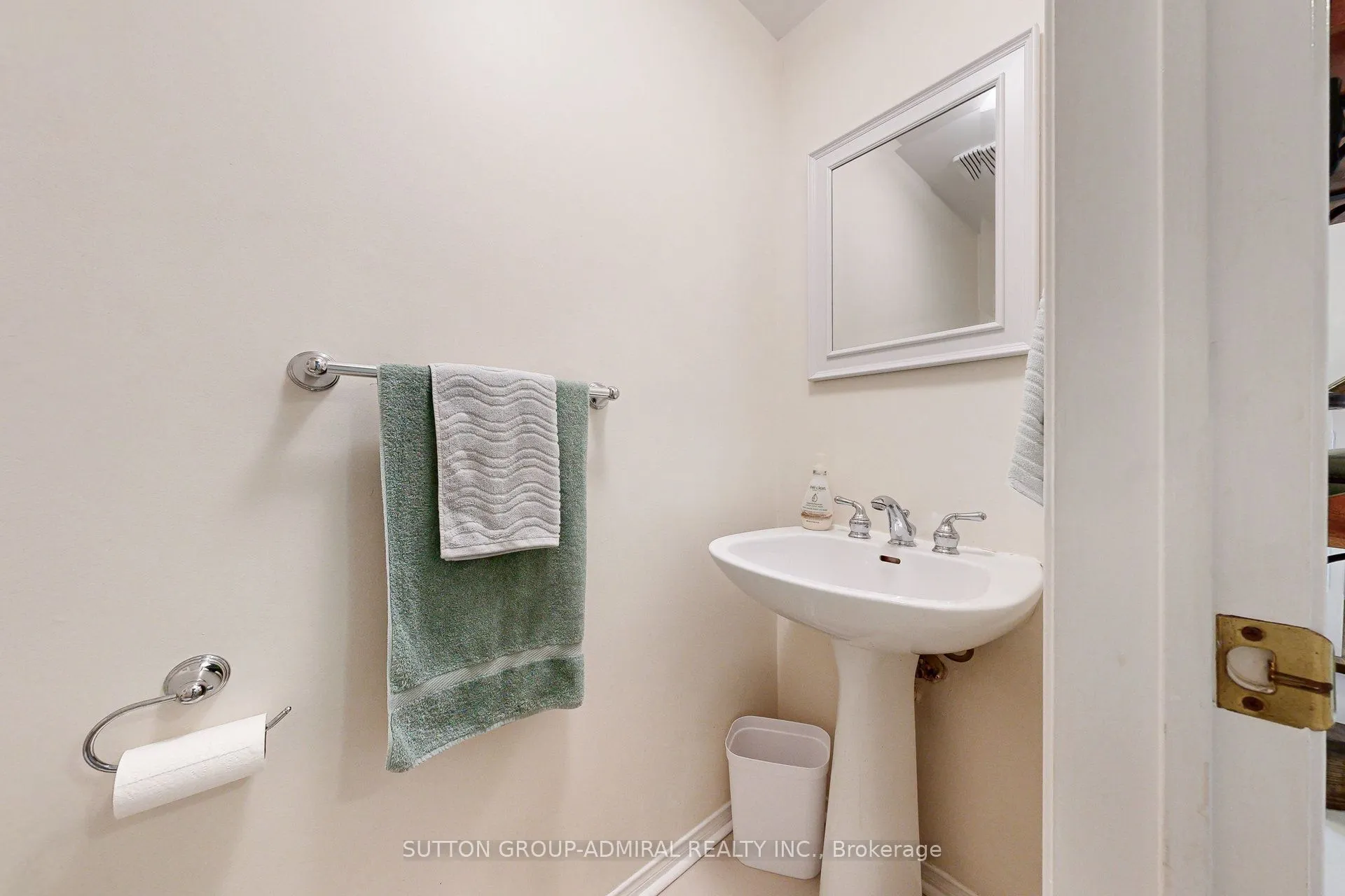 15 Edenbridge Drive, #52