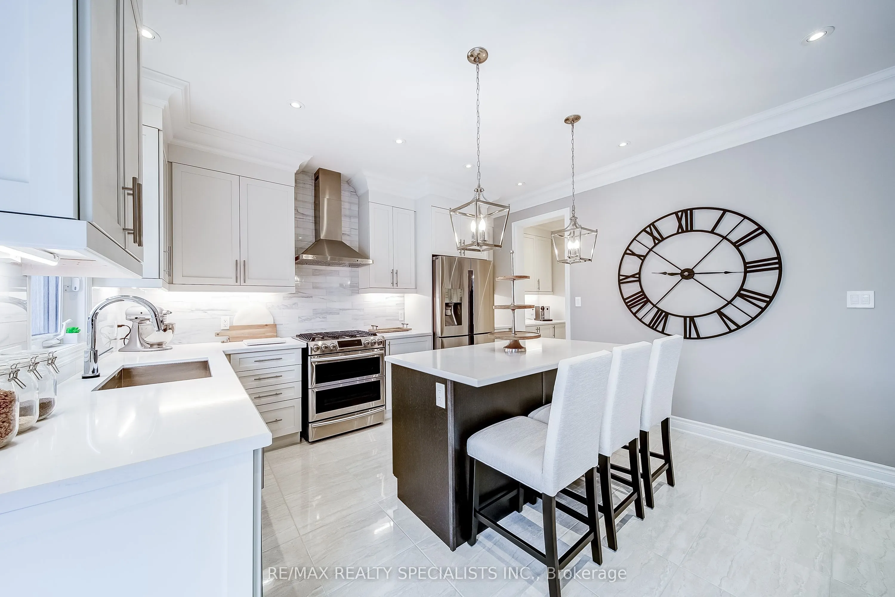 29 Langford Boulevard