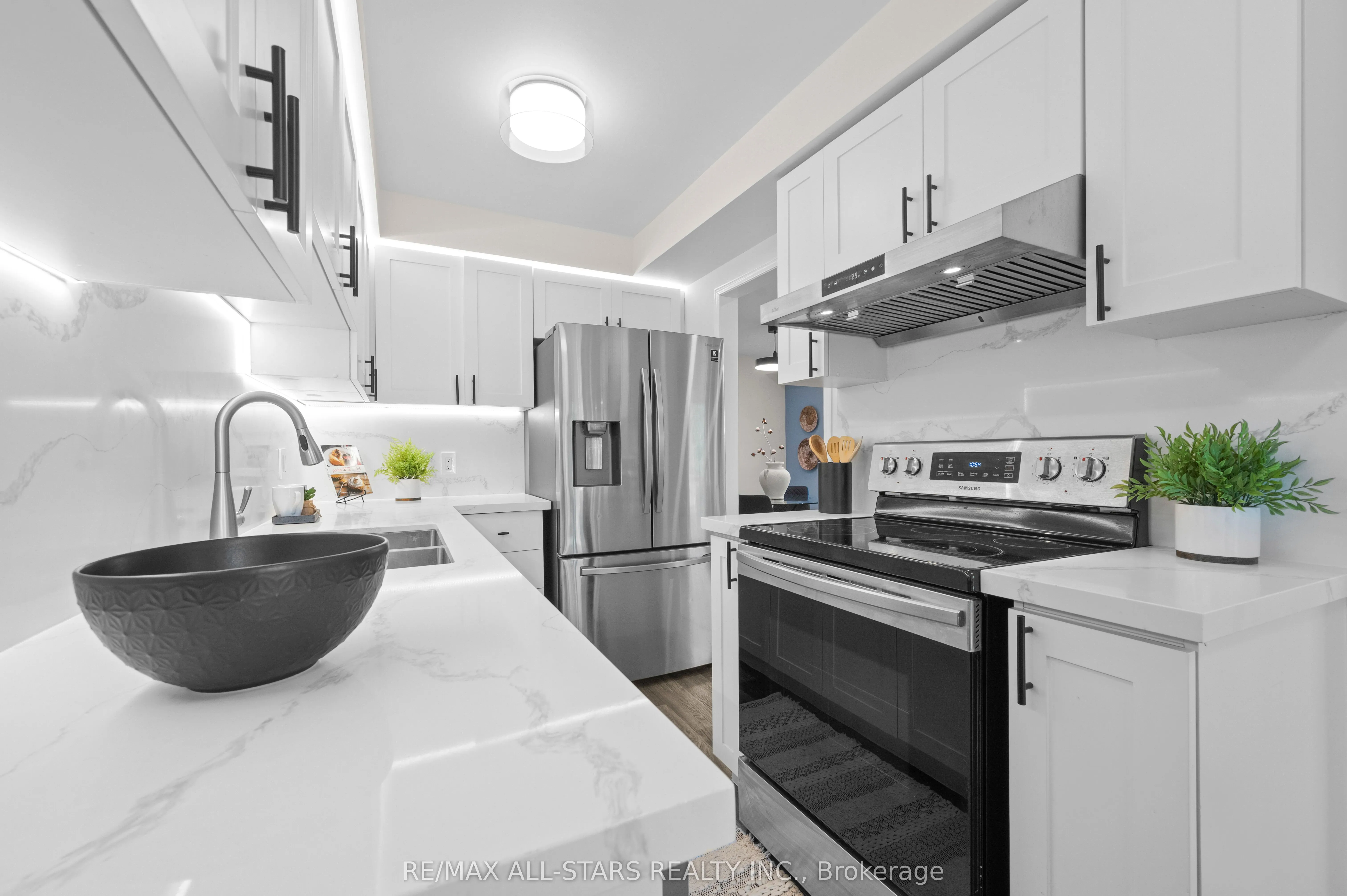 58 Woodroof Crescent