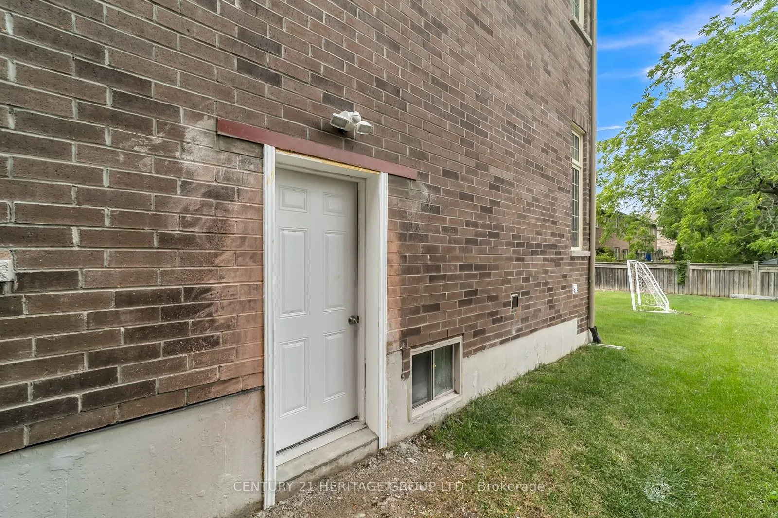 6 Menotti Drive