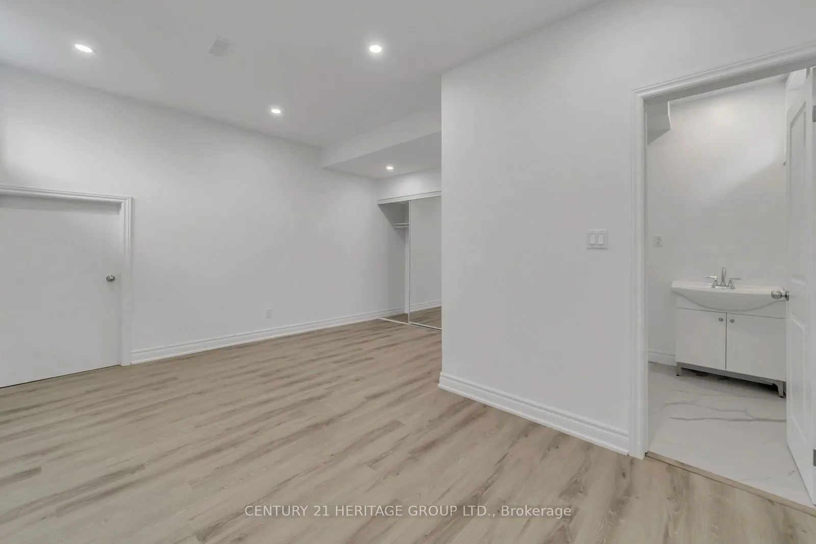 6 Menotti Drive