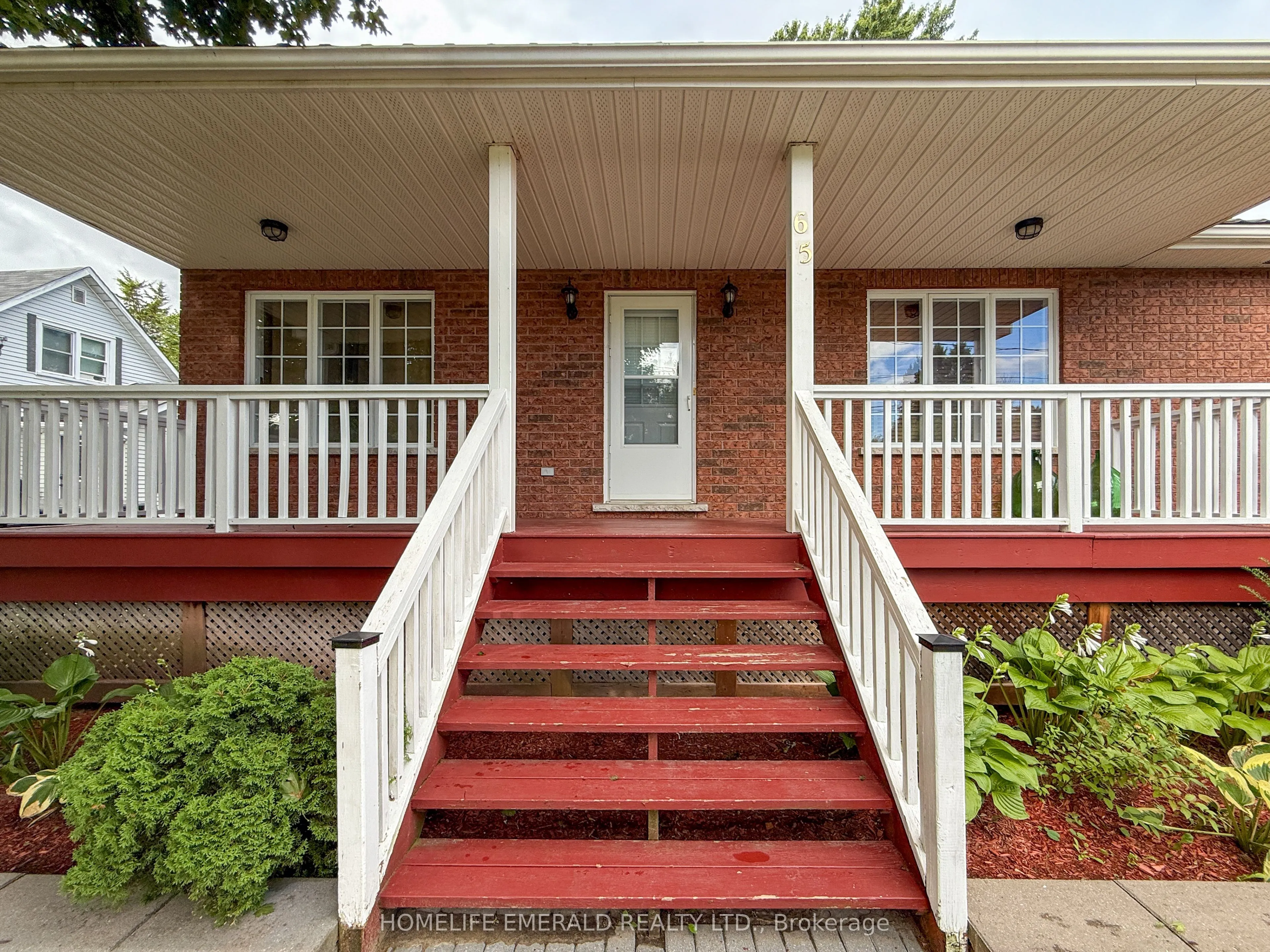 65 Vernon Street