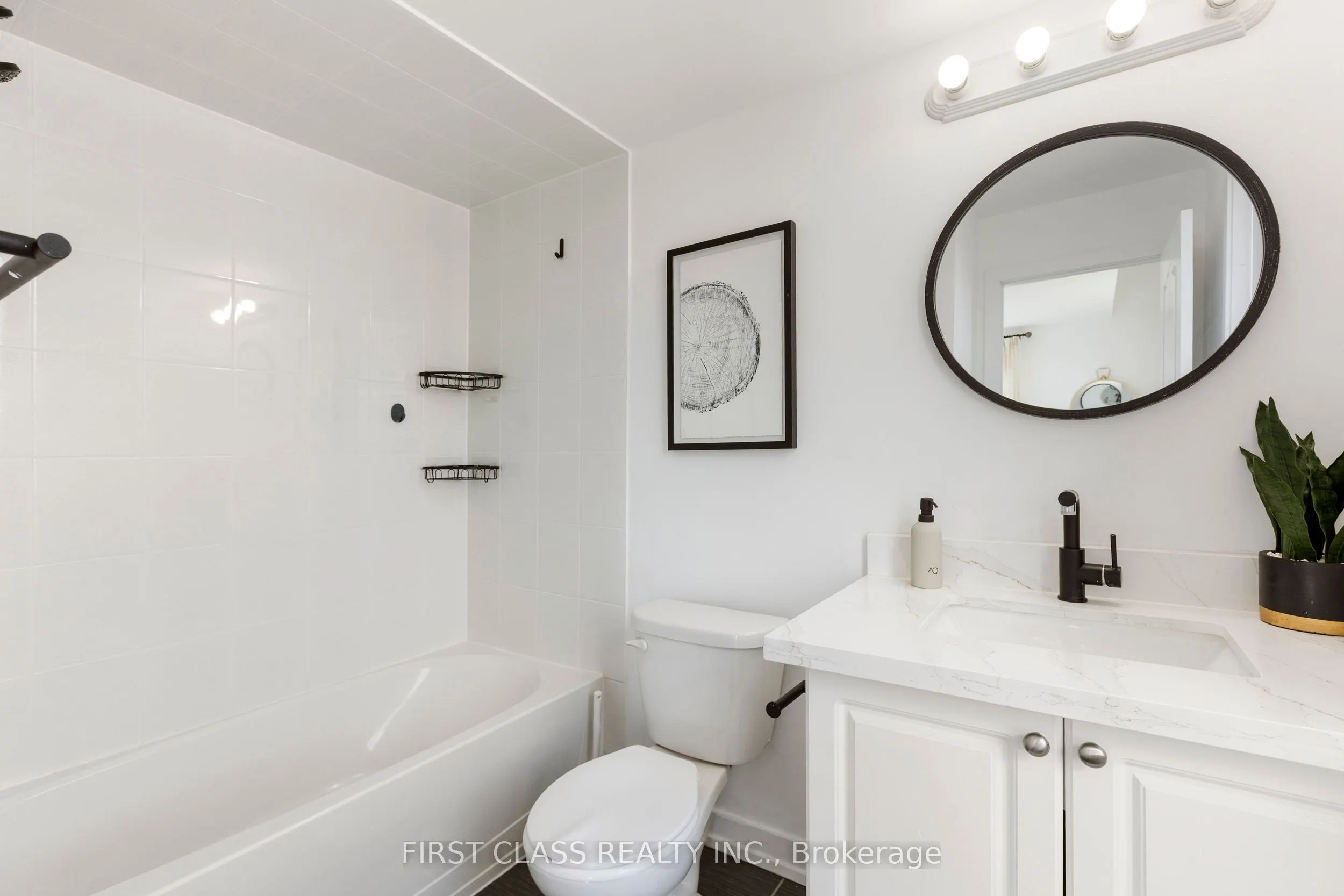 65 Lindcrest Manor, #1102